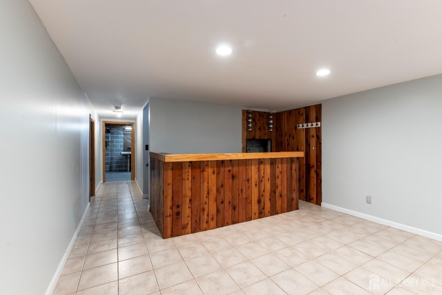 Edison, New Jersey, 08817, United States, 4 Bedrooms Bedrooms, ,2 BathroomsBathrooms,Residential,For Sale,1900843