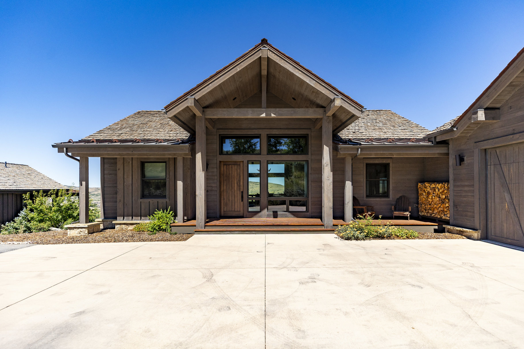  Panoramic Views From This Gorgeous 4-Bedroom Cabin Home at Victory Ranch - 物件實景