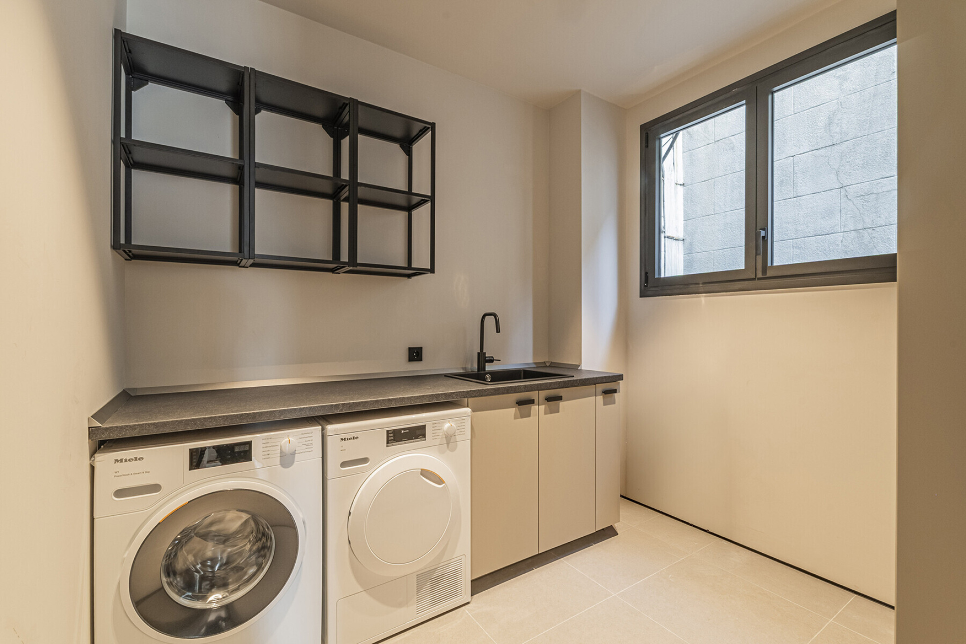  Penthouse with Terrace in Galvany: Exclusivity and Light - 物件實景