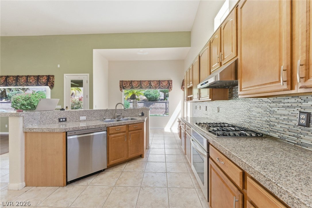 Las Vegas, Nevada, 89110, United States, 6 Bedrooms Bedrooms, ,3 BathroomsBathrooms,Residential,For Sale,1987091