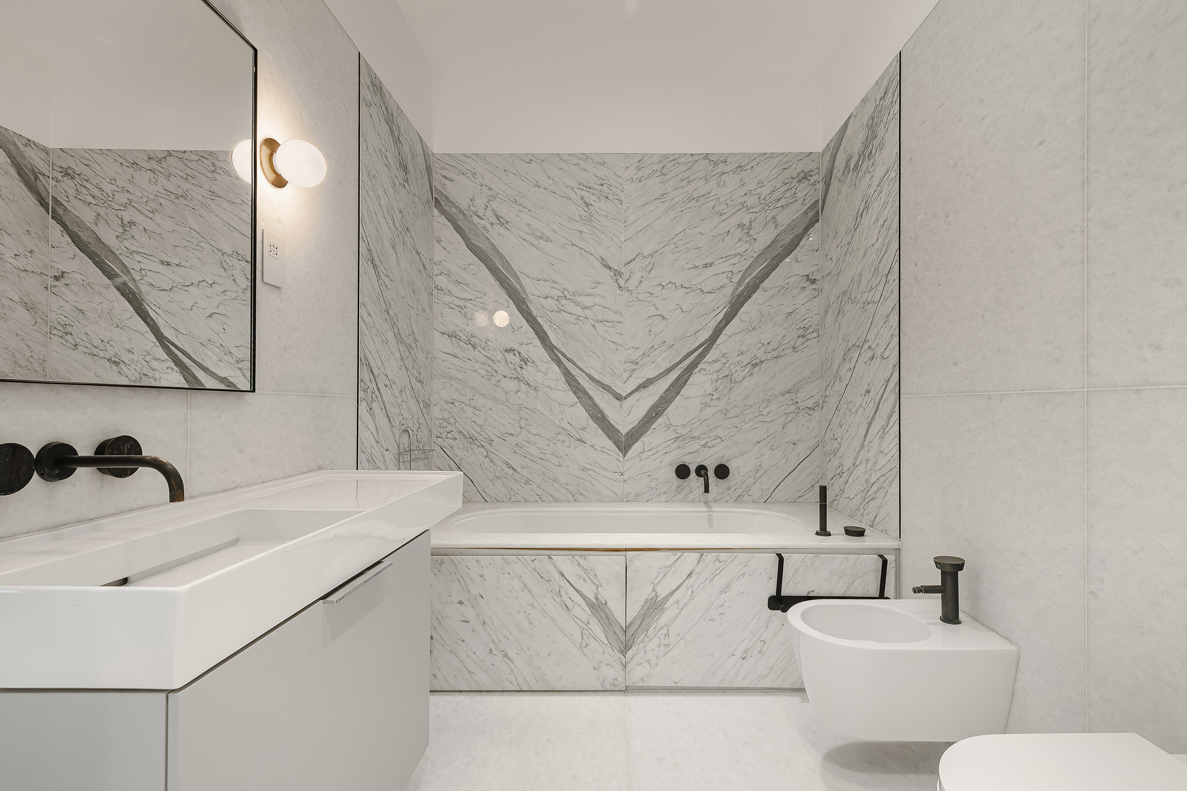  A Grand Lateral Apartment with Direct Lift Access in South Kensington - 物件實景
