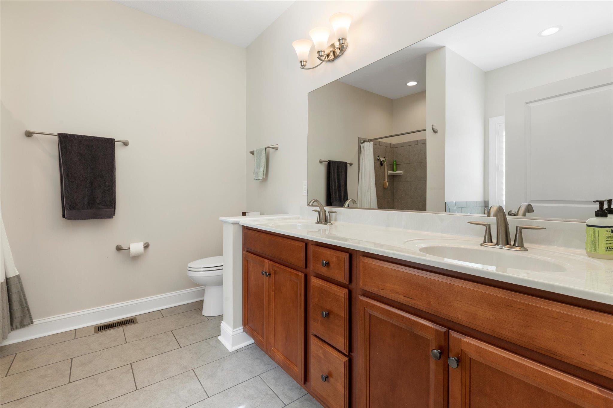 Blacksburg, Virginia, 24060, United States, 4 Bedrooms Bedrooms, ,3 BathroomsBathrooms,Residential,For Sale,1951169