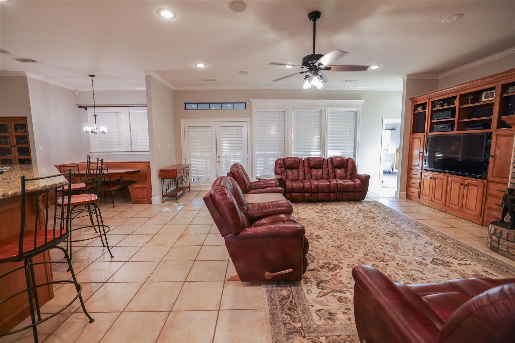 Terrell, Texas, 75161, United States, 3 Bedrooms Bedrooms, ,3 BathroomsBathrooms,Residential,For Sale,1977781