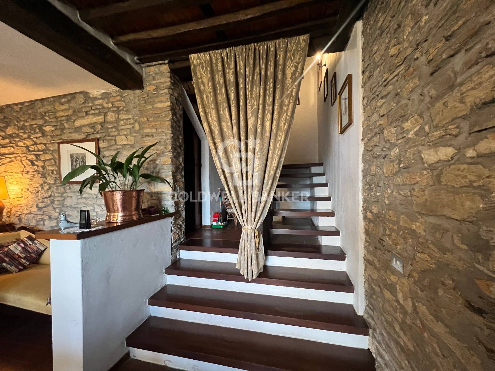 VIA DI VICOPELAGO, Lucca, Lucca, 55100, IT, 4 Bedrooms Bedrooms, ,2 BathroomsBathrooms,Residential,For Sale,VIA DI VICOPELAGO,1628476