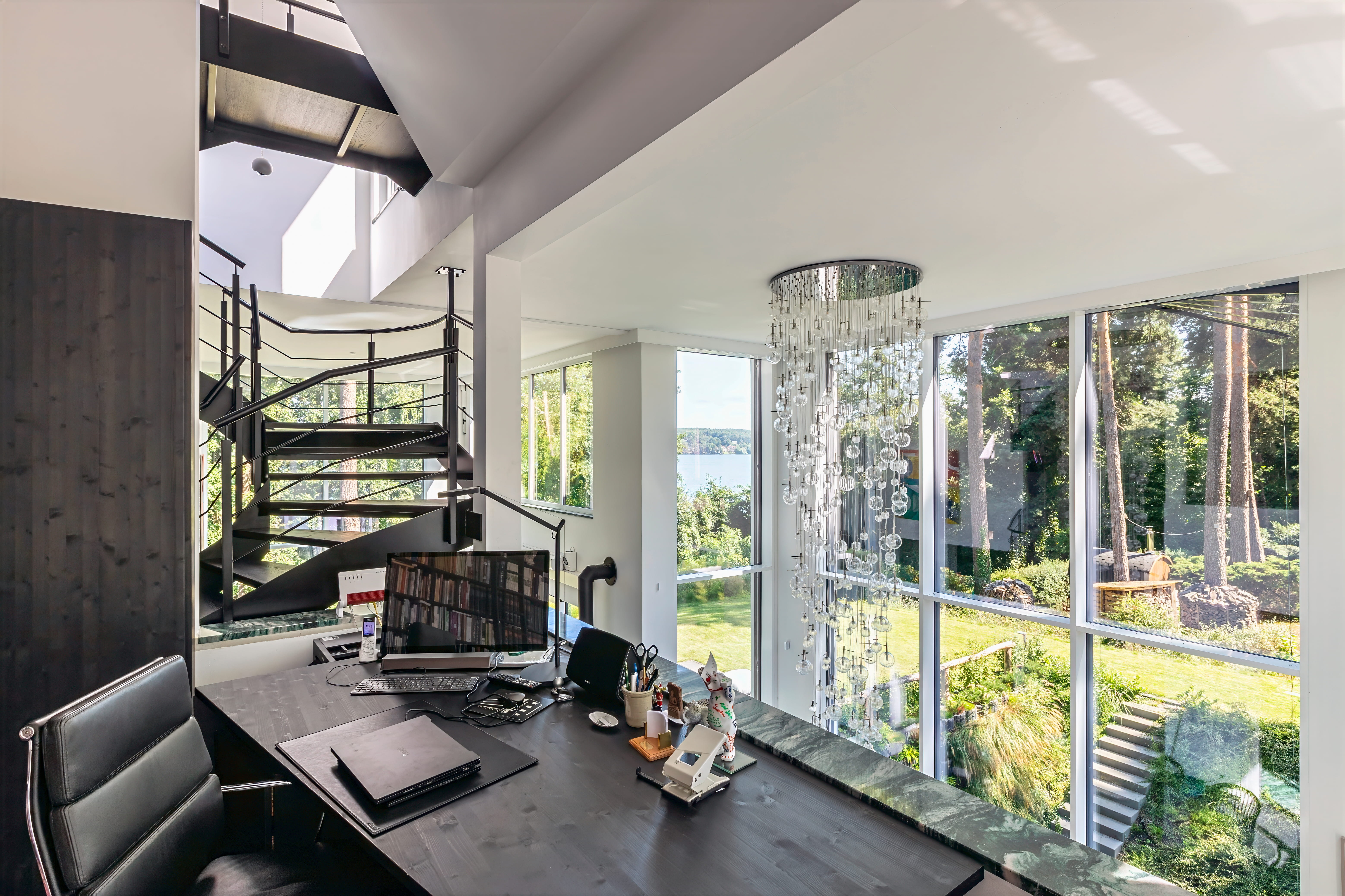  Architecture and Lakeside Living of Exceptional Quality - 物件實景