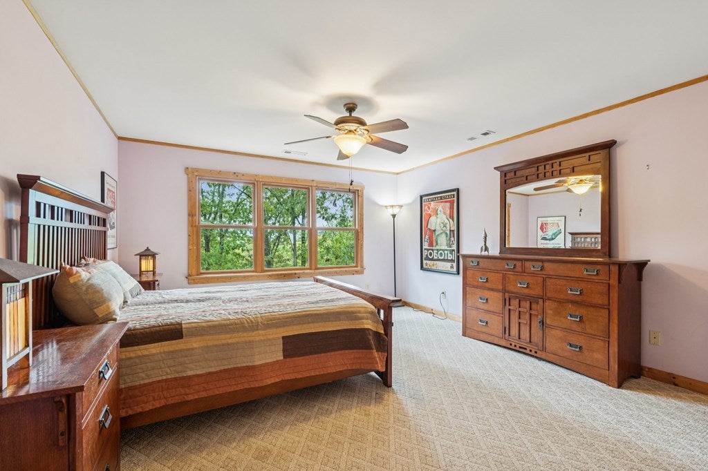 Ellijay, Georgia, 30540, United States, 3 Bedrooms Bedrooms, ,4 BathroomsBathrooms,Residential,For Sale,1952402