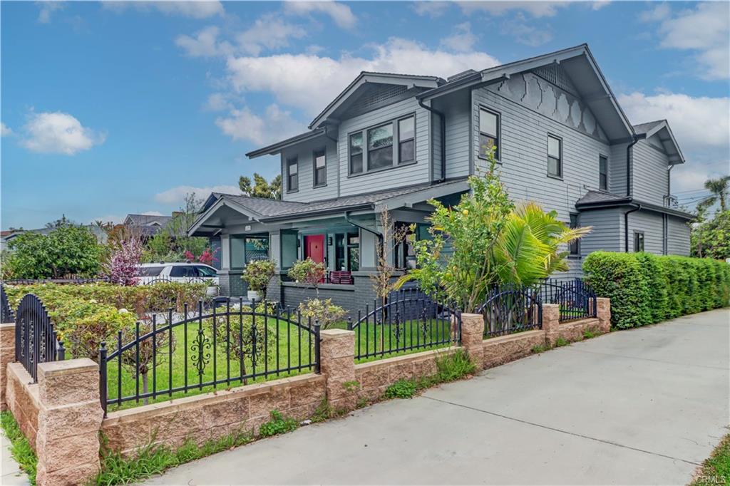 Los ANgeles, California, 90004, United States, 5 Bedrooms Bedrooms, ,2 BathroomsBathrooms,Residential,For Sale,1756474