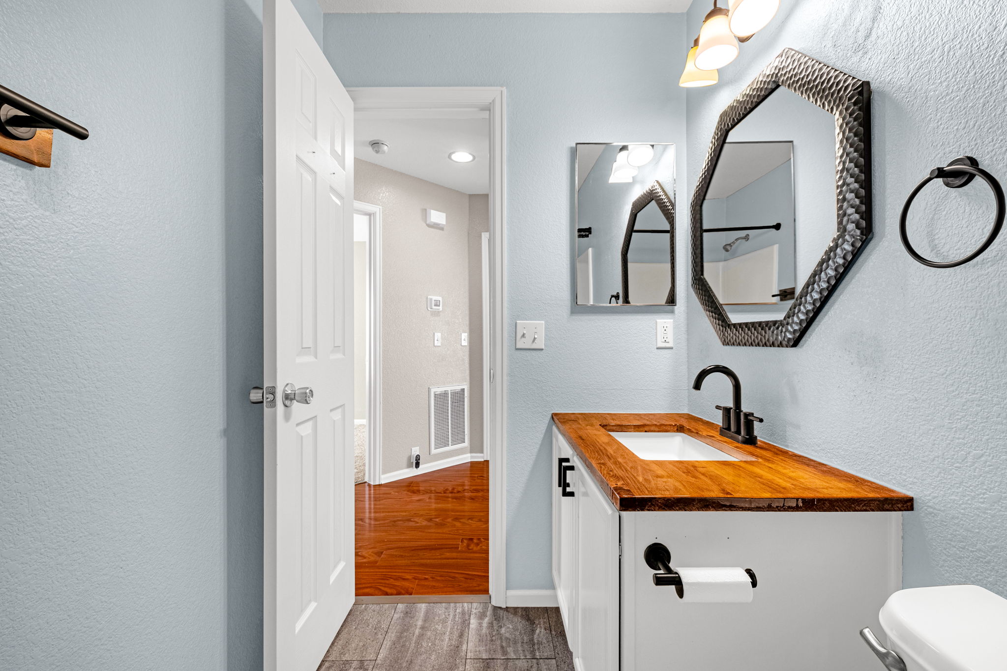  Amazing main level living opportunity in desirable Ridgeview at Stetson Hills - 物件實景