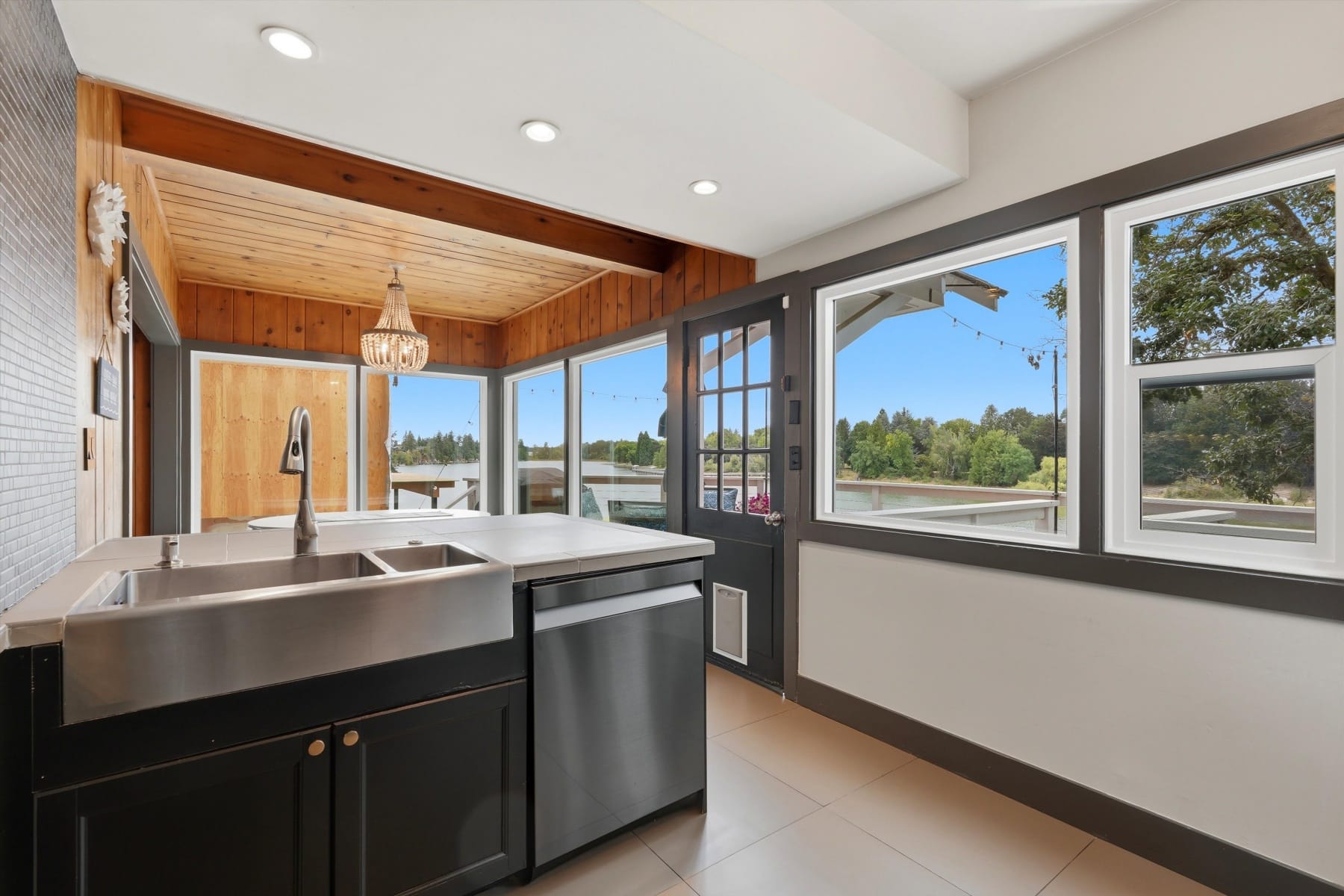  21345 NE INTERLACHEN LN Fairview, OR 97024 - 物件實景