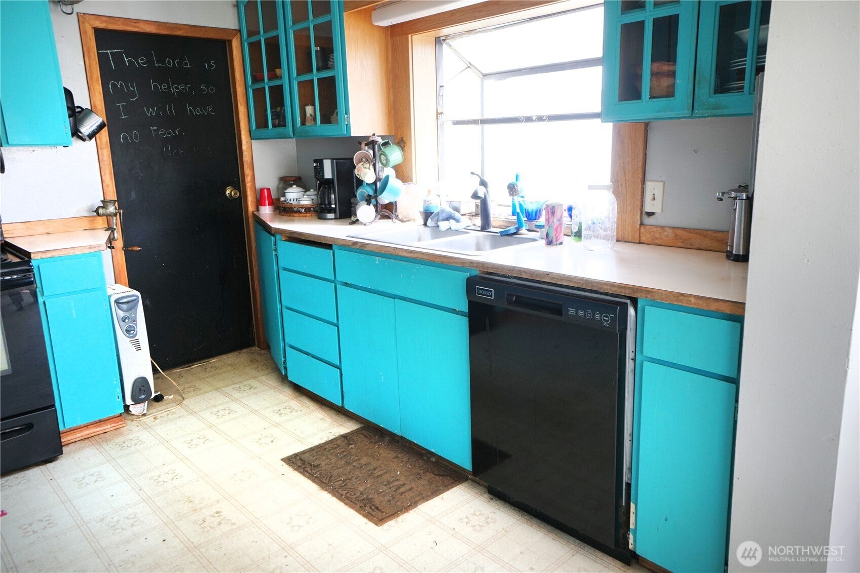 Loomis, Washington, 98827, United States, 4 Bedrooms Bedrooms, ,1 BathroomBathrooms,Residential,For Sale,2002201