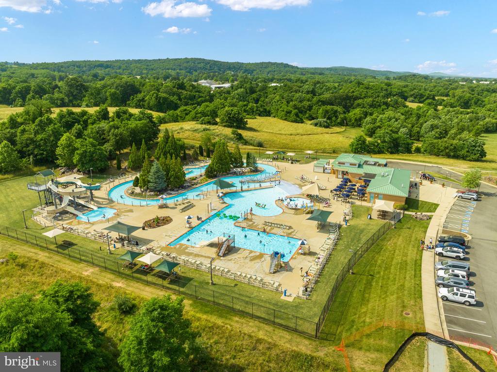 Leesburg, Virginia, 20176, United States, 6 Bedrooms Bedrooms, ,3 BathroomsBathrooms,Residential,For Sale,1979496