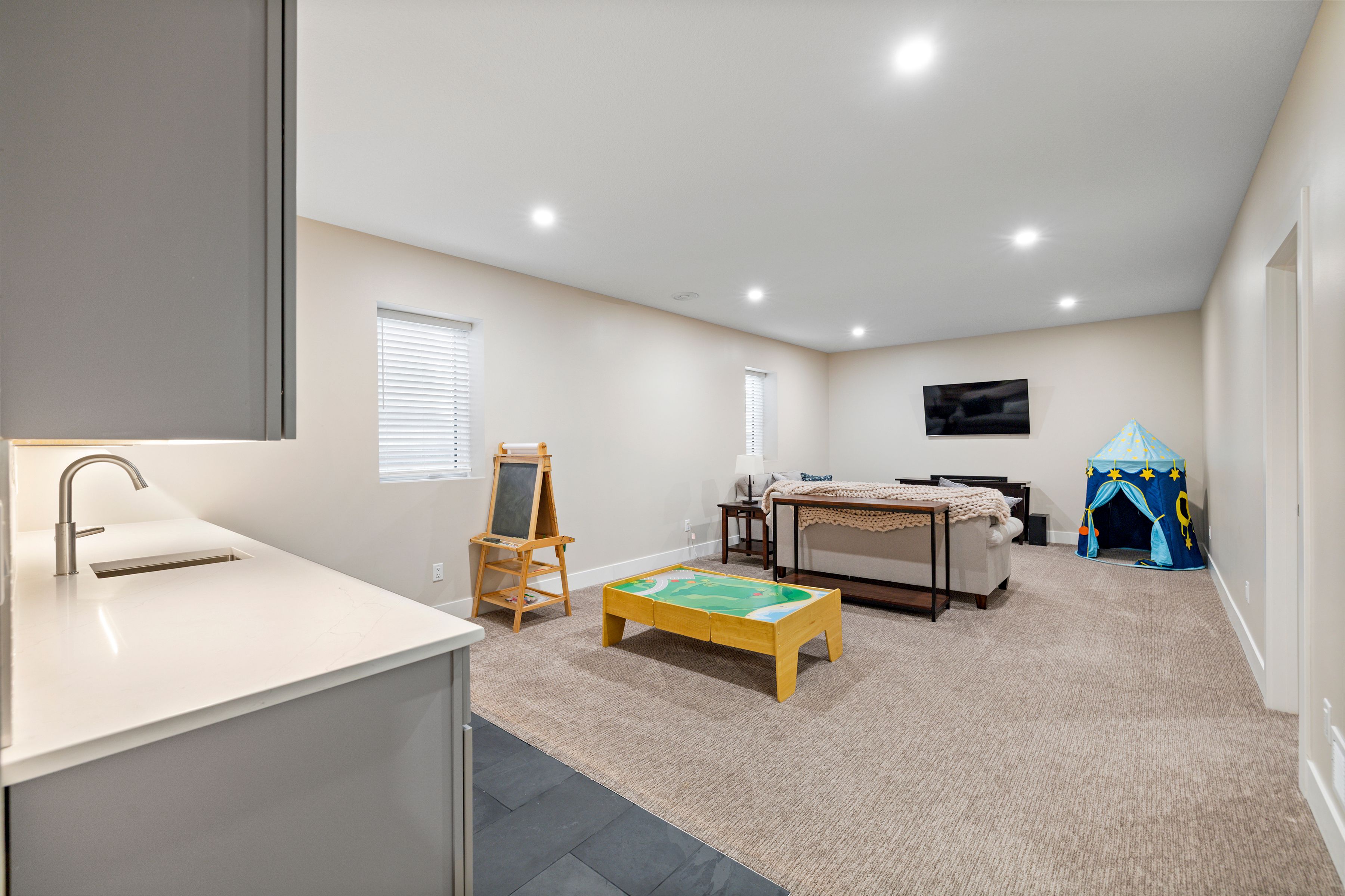  Modern Comfort Meets the Lake Lifestyle - 物件實景