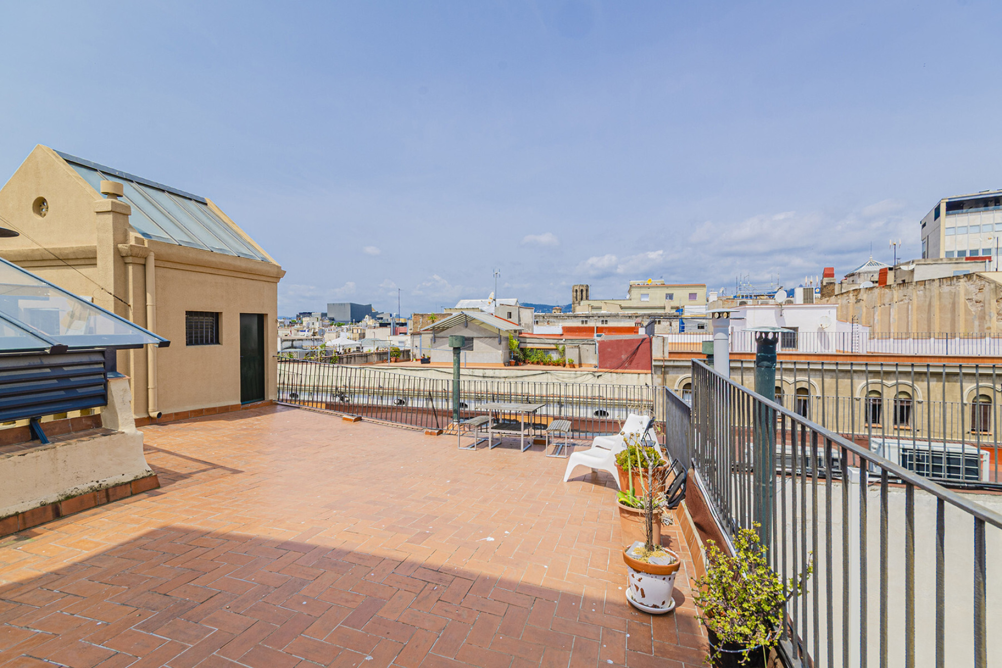  Large apartment with its own style in the oldest part of Barcelona - 物件實景