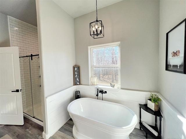 Tahlequah, Oklahoma, 74464, United States, 6 Bedrooms Bedrooms, ,4 BathroomsBathrooms,Residential,For Sale,1982576