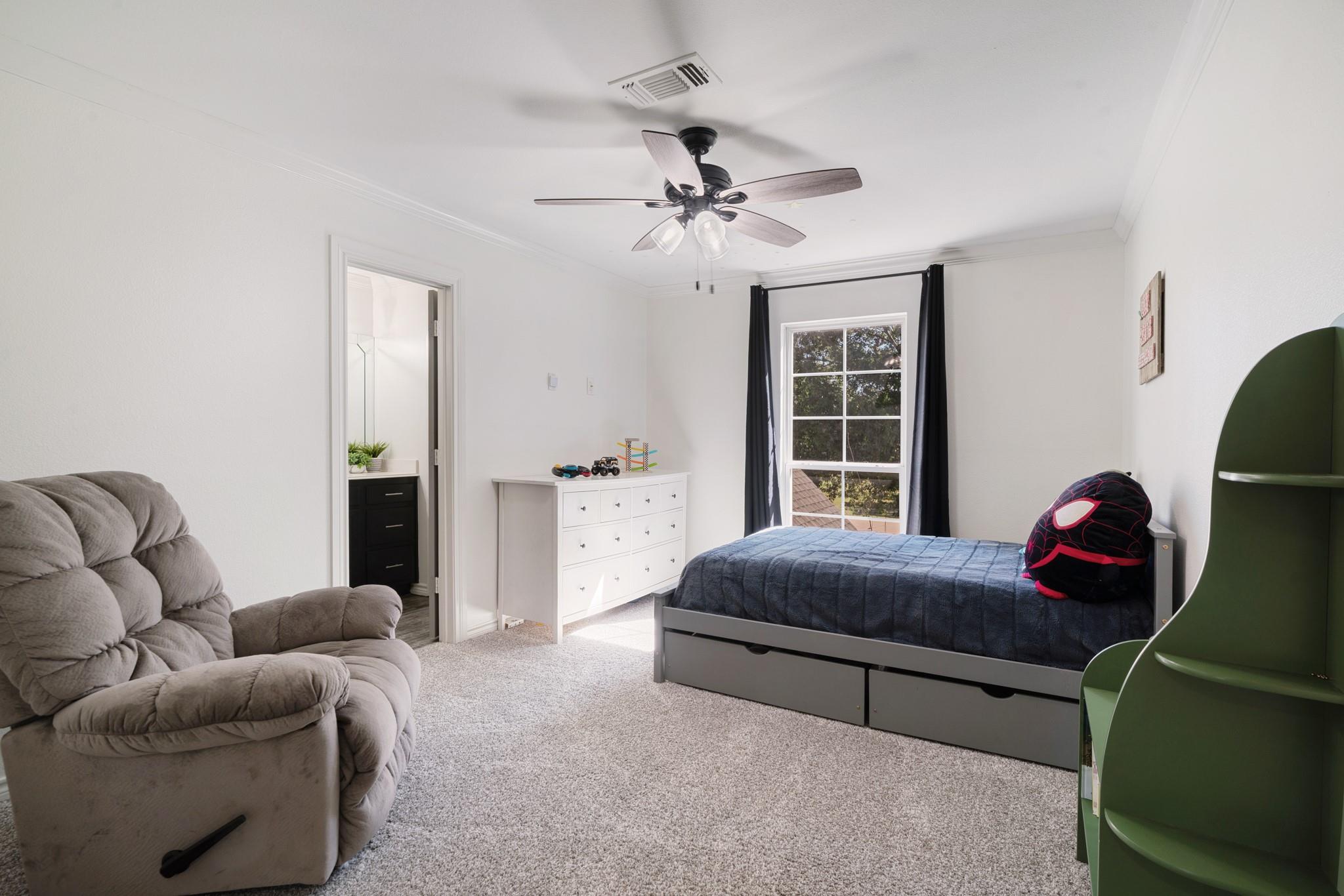 Paris, Texas, 75462, United States, 5 Bedrooms Bedrooms, ,4 BathroomsBathrooms,Residential,For Sale,1977755