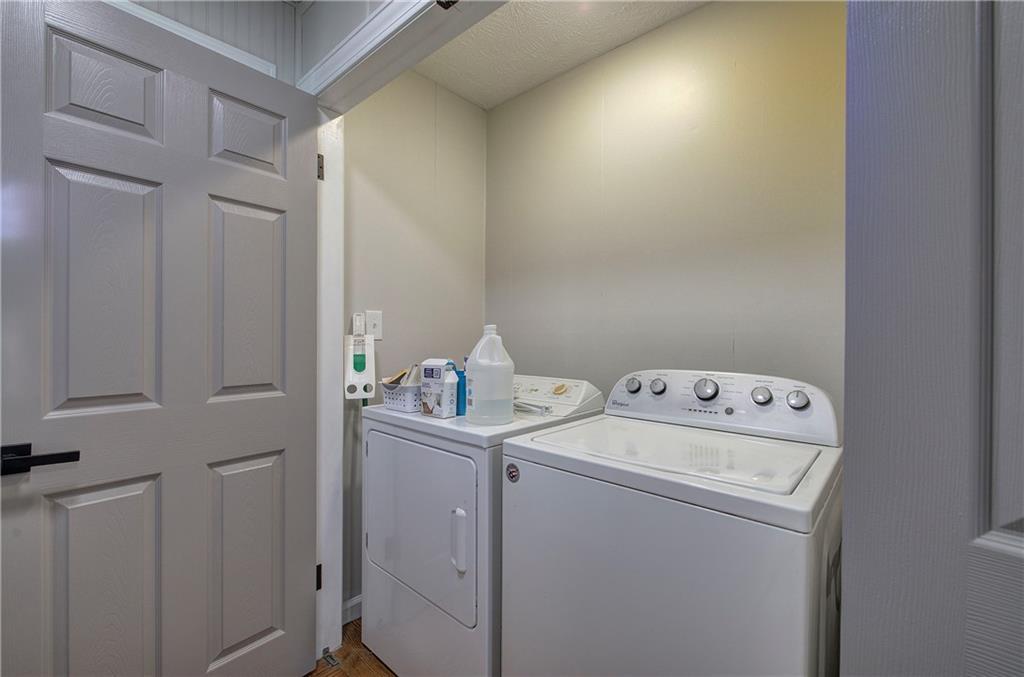 Adairsville, Georgia, 30103, United States, 3 Bedrooms Bedrooms, ,3 BathroomsBathrooms,Residential,For Sale,1848966