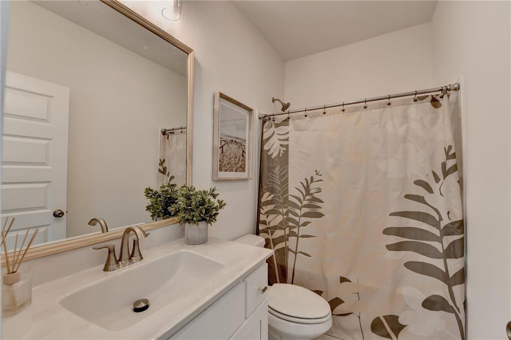 Gainesville, Georgia, 30506, United States, 5 Bedrooms Bedrooms, ,6 BathroomsBathrooms,Residential,For Sale,1978029