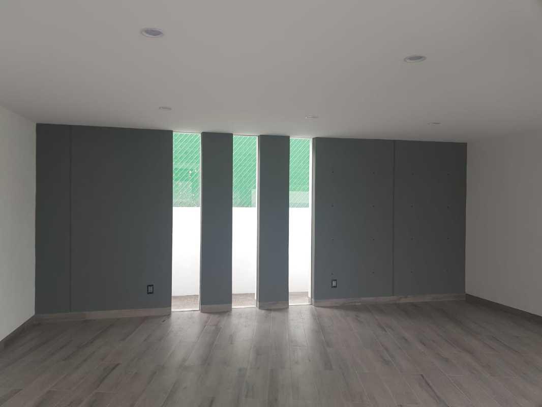 Puerta Grande, Atizapán de Zaragoza, Estado de México, 52930, Mexico, 4 Bedrooms Bedrooms, ,4 BathroomsBathrooms,Residential,For Sale,Puerta Grande,1612195