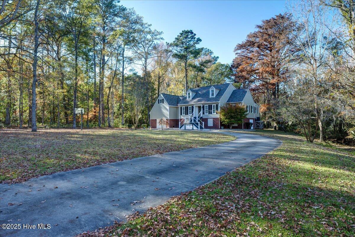 Trent Woods, North Carolina, 28562, United States, 4 Bedrooms Bedrooms, ,3 BathroomsBathrooms,Residential,For Sale,1997785