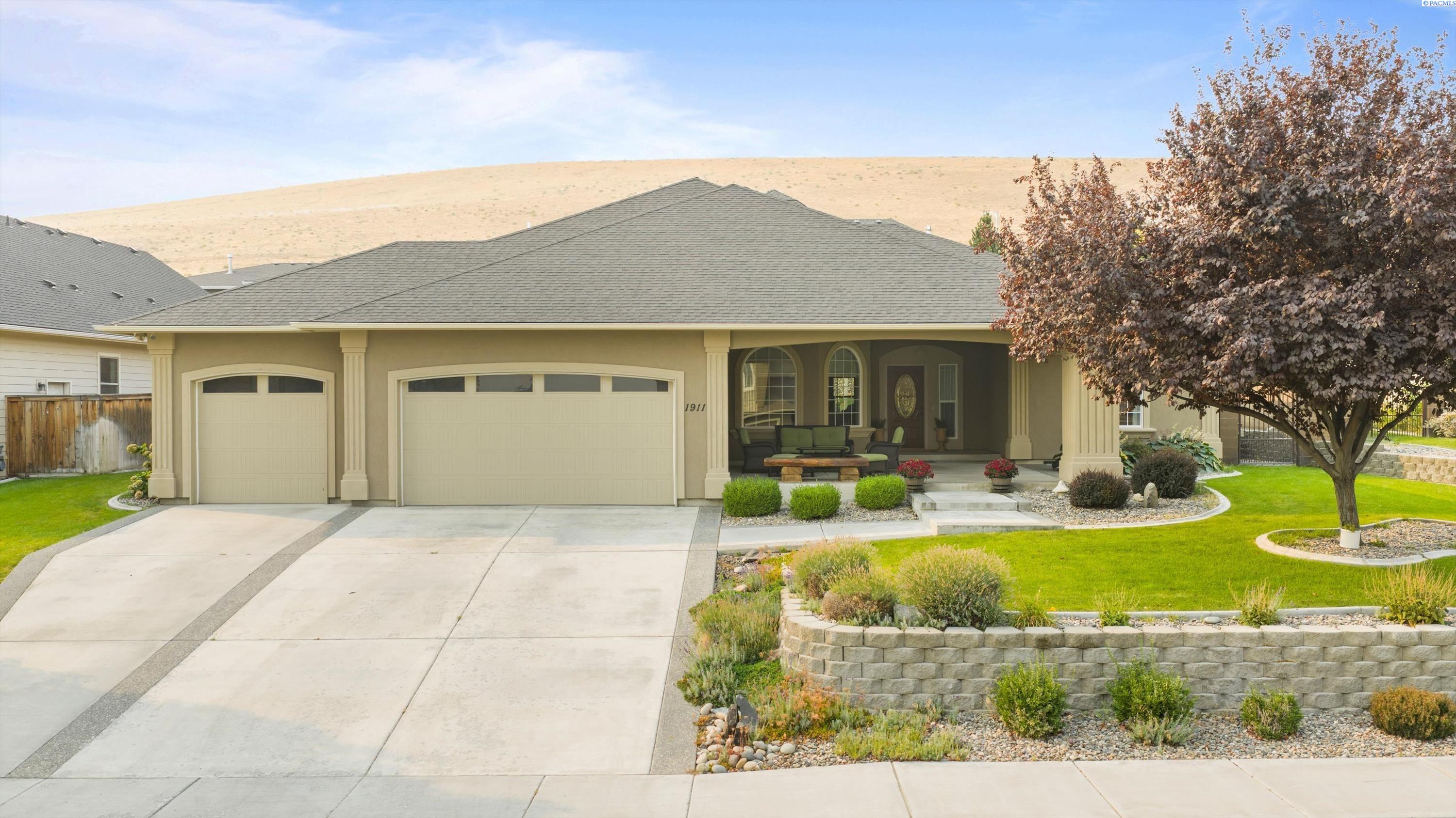 Kennewick, Washington, 99337, United States, 3 Bedrooms Bedrooms, ,2 BathroomsBathrooms,Residential,For Sale,1941817
