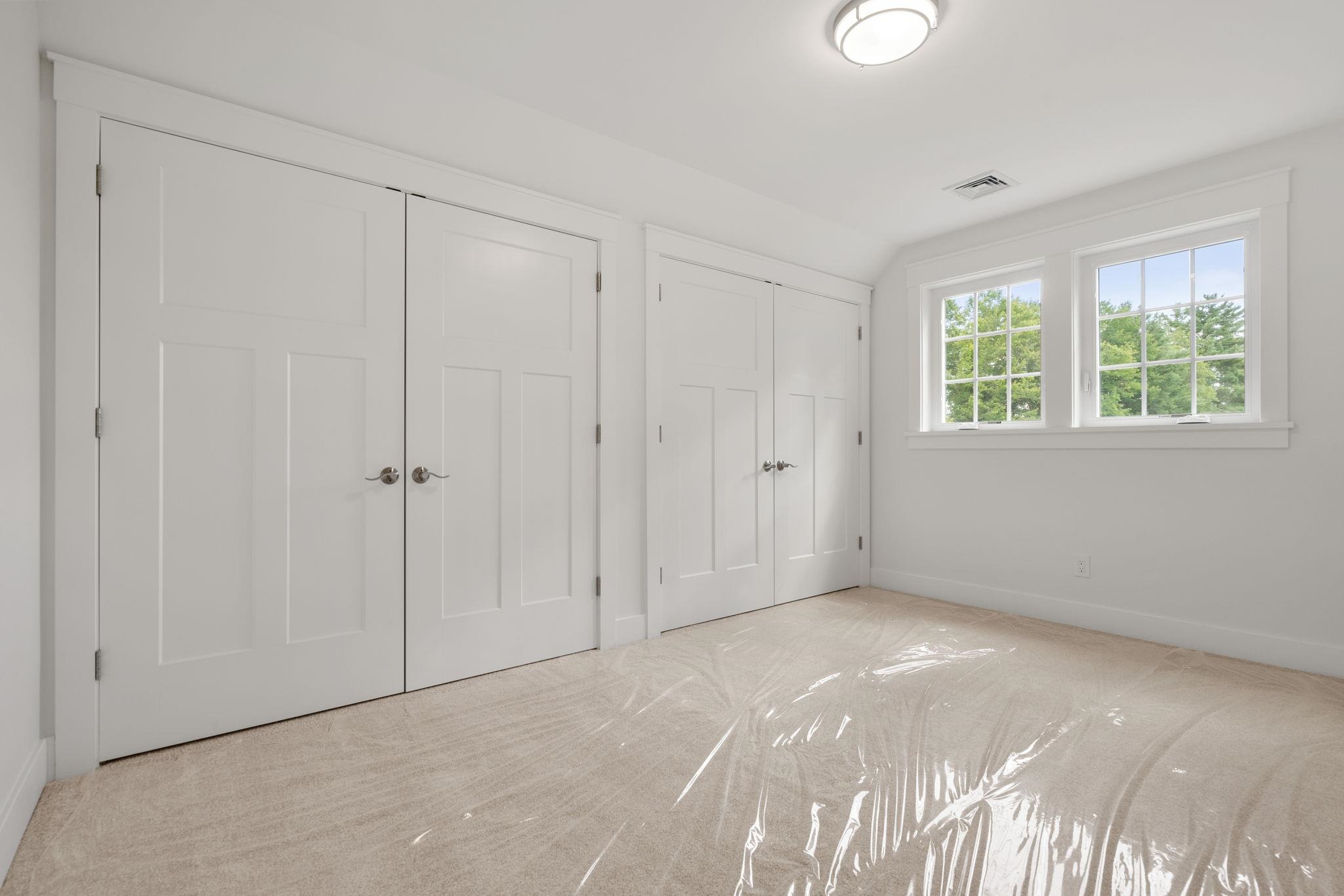 Bedford, New Hampshire, 03110, United States, 4 Bedrooms Bedrooms, ,5 BathroomsBathrooms,Residential,For Sale,1924713