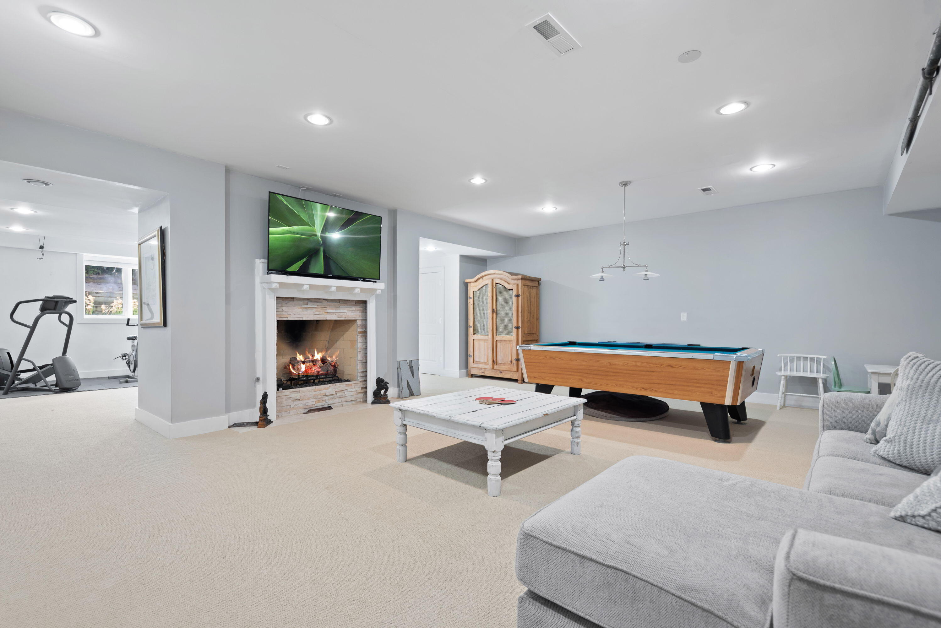 New Buffalo, Michigan, 49117, United States, 6 Bedrooms Bedrooms, ,5 BathroomsBathrooms,Residential,For Sale,1989502