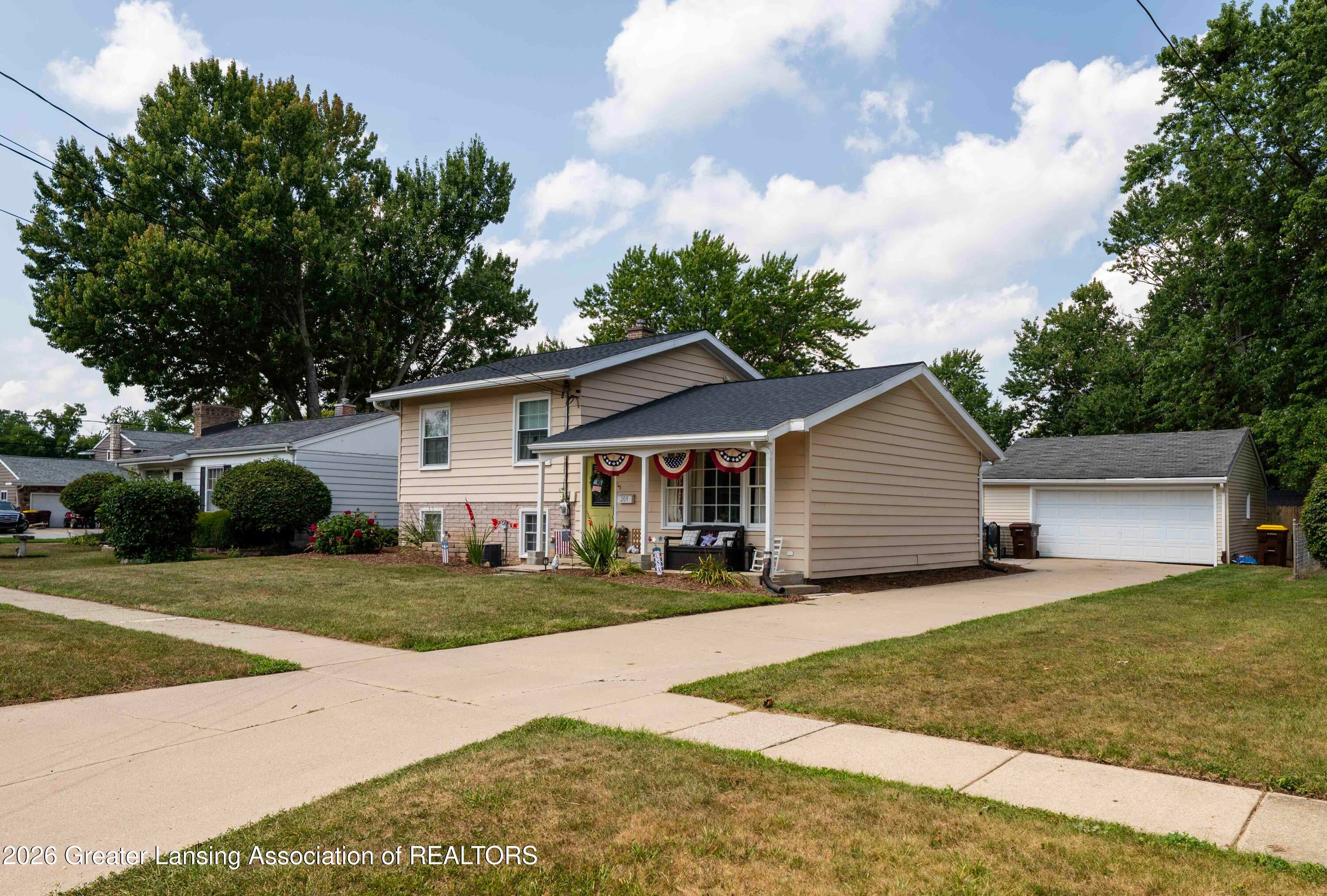 Pearl St, Grand Ledge, MI 48837 #1