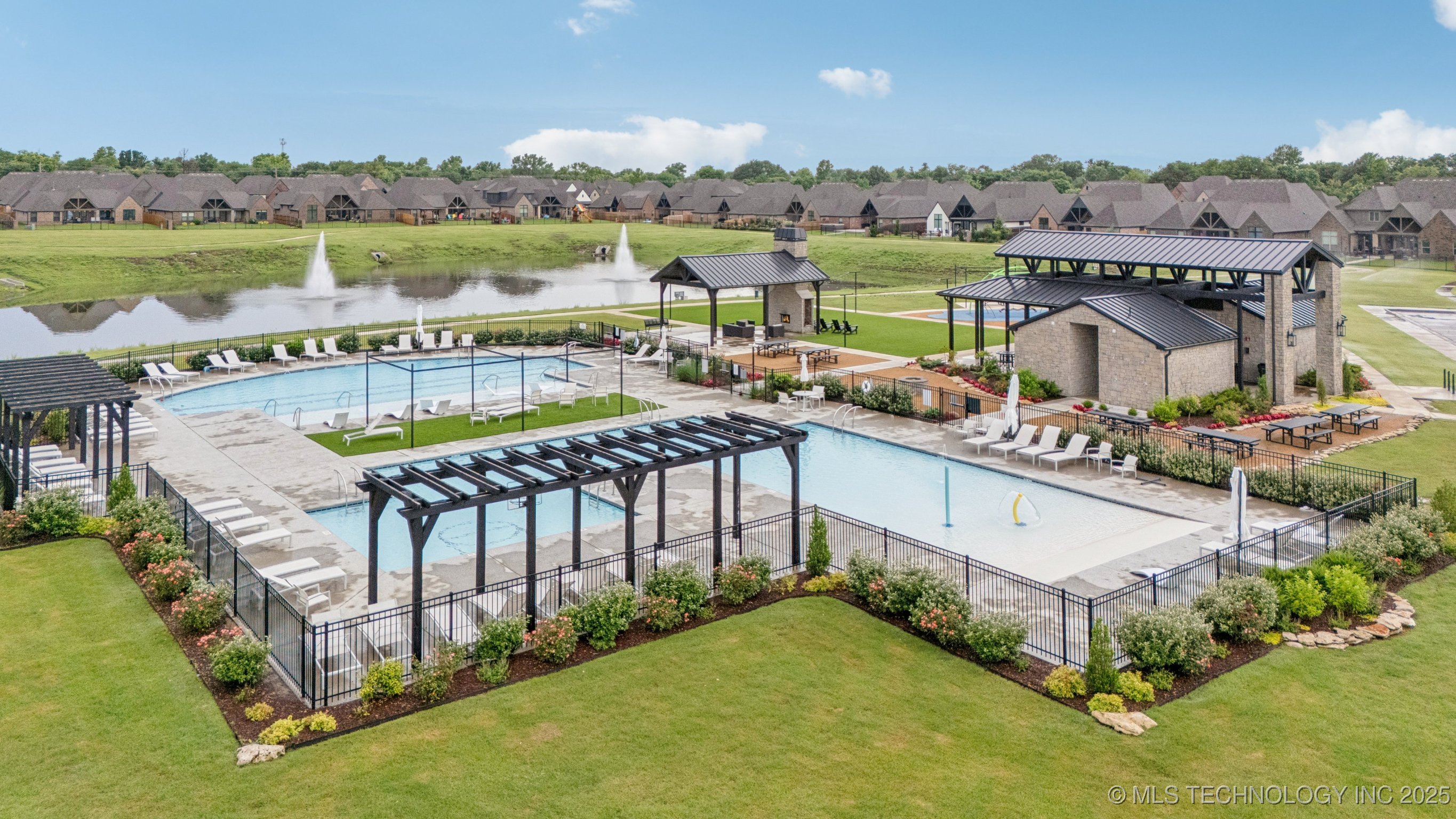 Owasso, Oklahoma, 74055, United States, 3 Bedrooms Bedrooms, ,3 BathroomsBathrooms,Residential,For Sale,1867653
