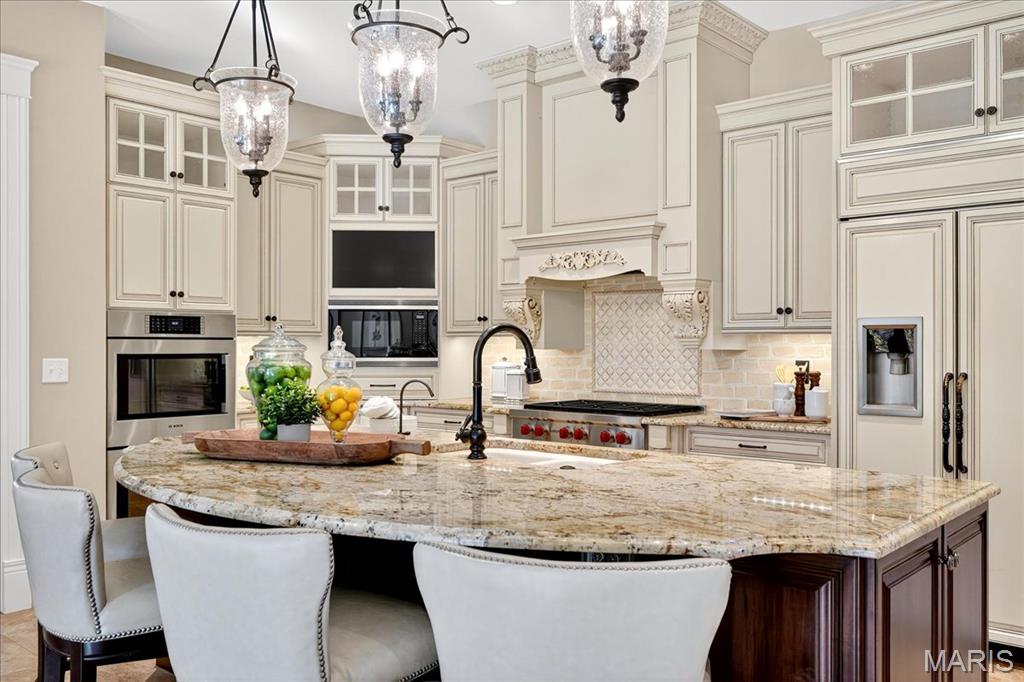 Town and Country, Missouri, 63141, United States, 6 Bedrooms Bedrooms, ,7 BathroomsBathrooms,Residential,For Sale,1992956