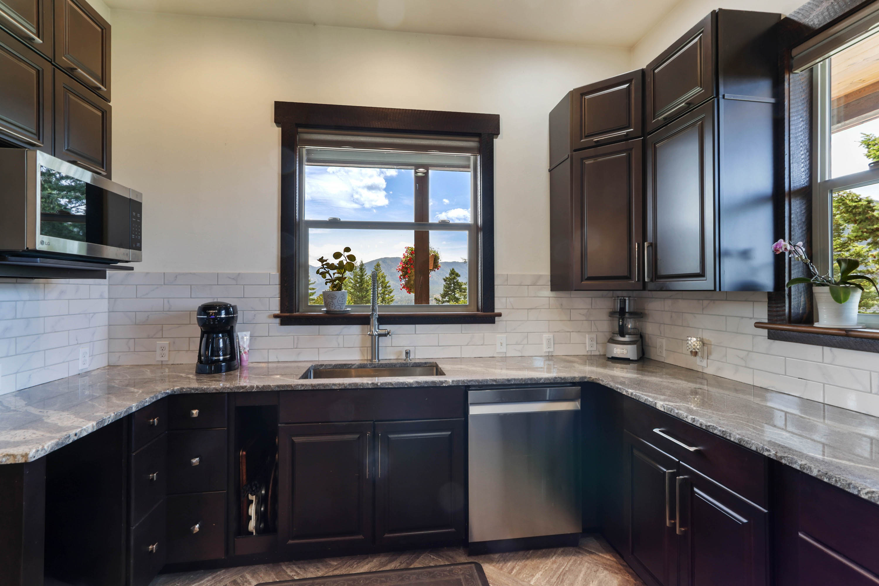 Clark Fork, Idaho, 83811, United States, 3 Bedrooms Bedrooms, ,2 BathroomsBathrooms,Residential,For Sale,1975167