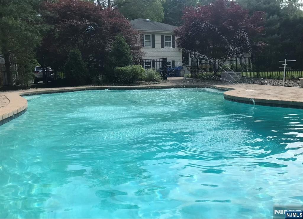 Wyckoff, New Jersey, 07481, United States, 4 Bedrooms Bedrooms, ,3 BathroomsBathrooms,Residential,For Sale,1950847