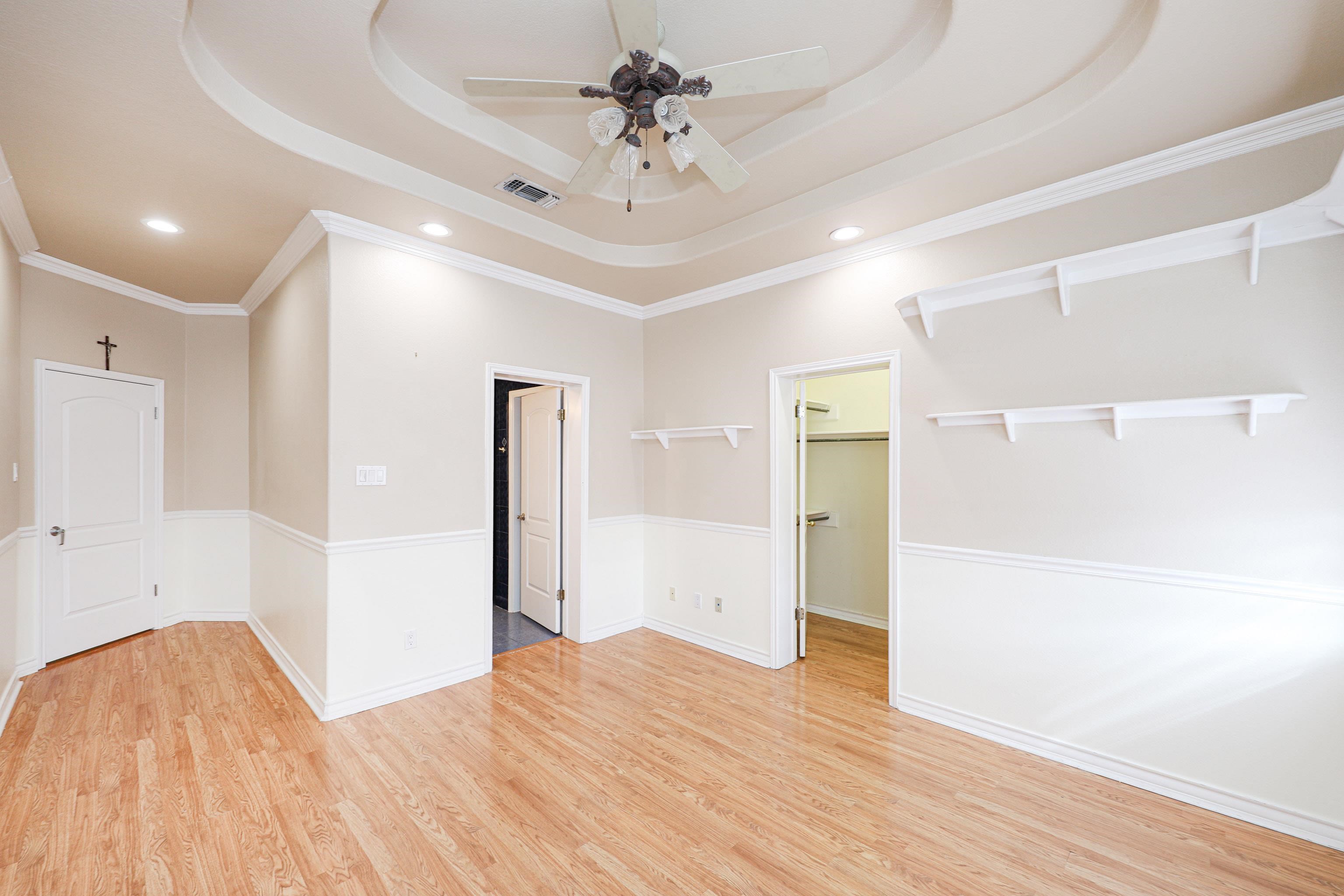 Laredo, Texas, 78041, United States, 4 Bedrooms Bedrooms, ,6 BathroomsBathrooms,Residential,For Sale,1883339