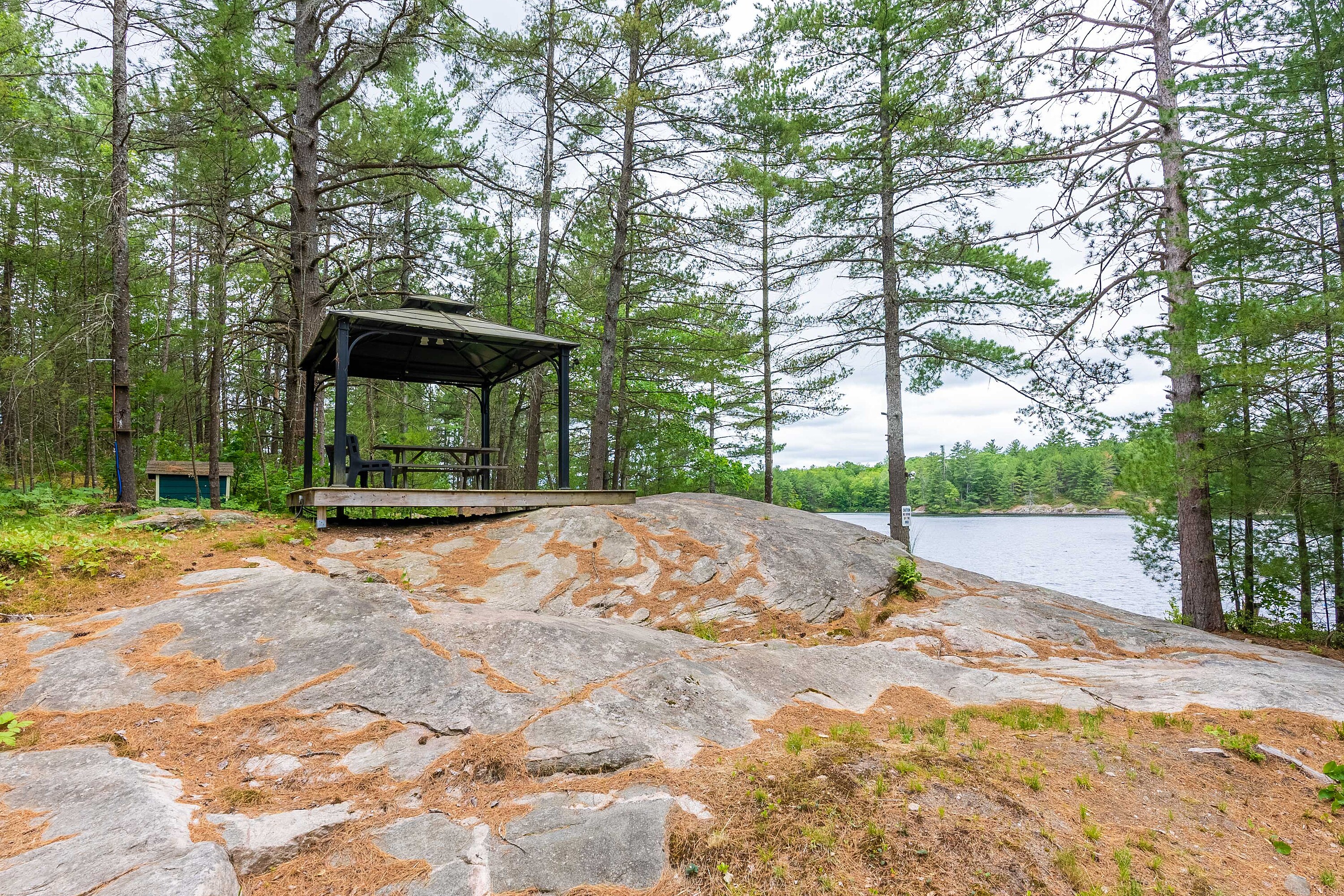  Boat Access Cottage on Kahshe - 物件實景