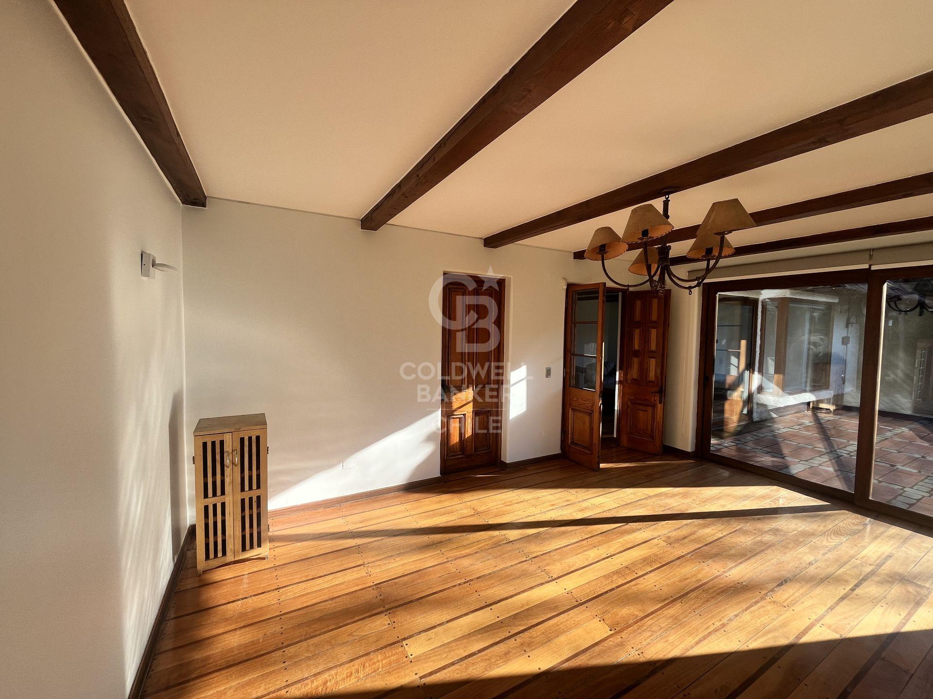 Lo Barnechea, Chile, 6 Bedrooms Bedrooms, ,6 BathroomsBathrooms,Residential,For Sale,1838824