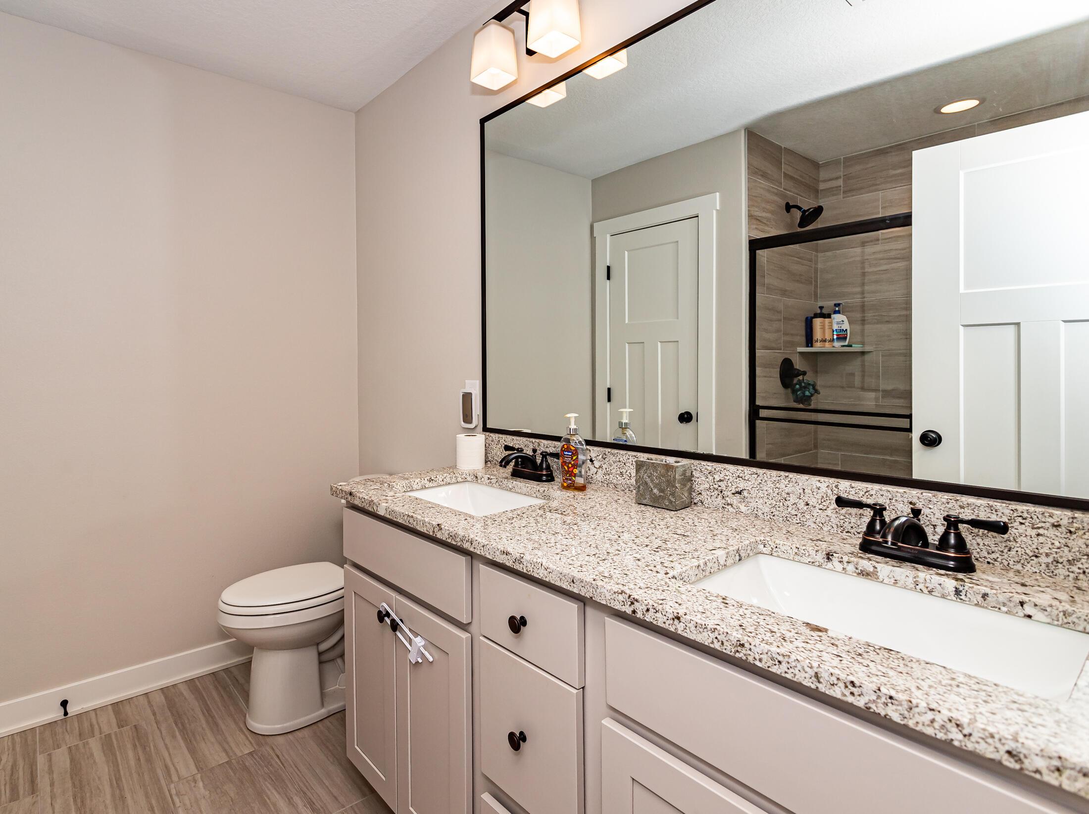 Huxley, Iowa, 50124, United States, 4 Bedrooms Bedrooms, ,3 BathroomsBathrooms,Residential,For Sale,1980577