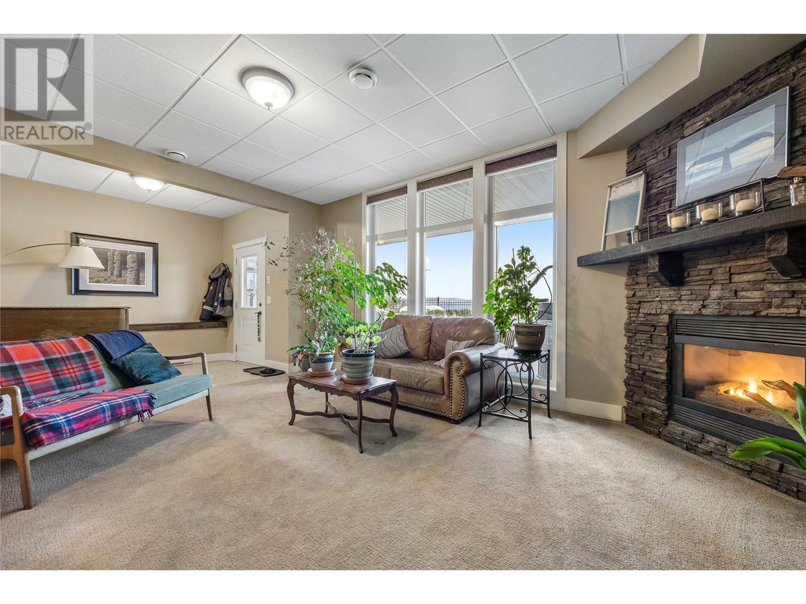 KELOWNA, British Columbia, V1P 1R7, CA, 5 Bedrooms Bedrooms, ,3 BathroomsBathrooms,Residential,For Sale,1837327