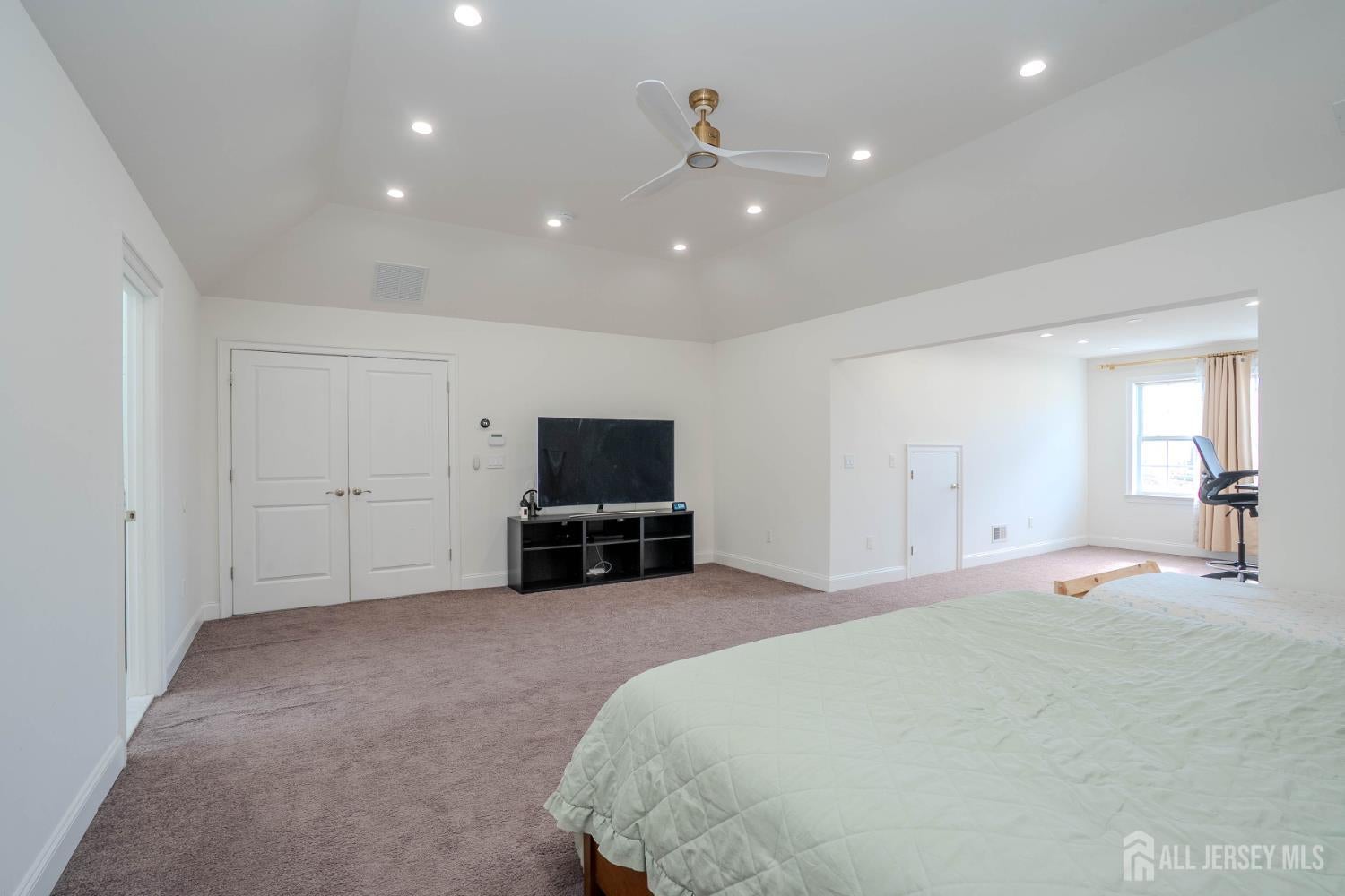 Monroe, New Jersey, 08831, United States, 5 Bedrooms Bedrooms, ,4 BathroomsBathrooms,Residential,For Sale,1987406