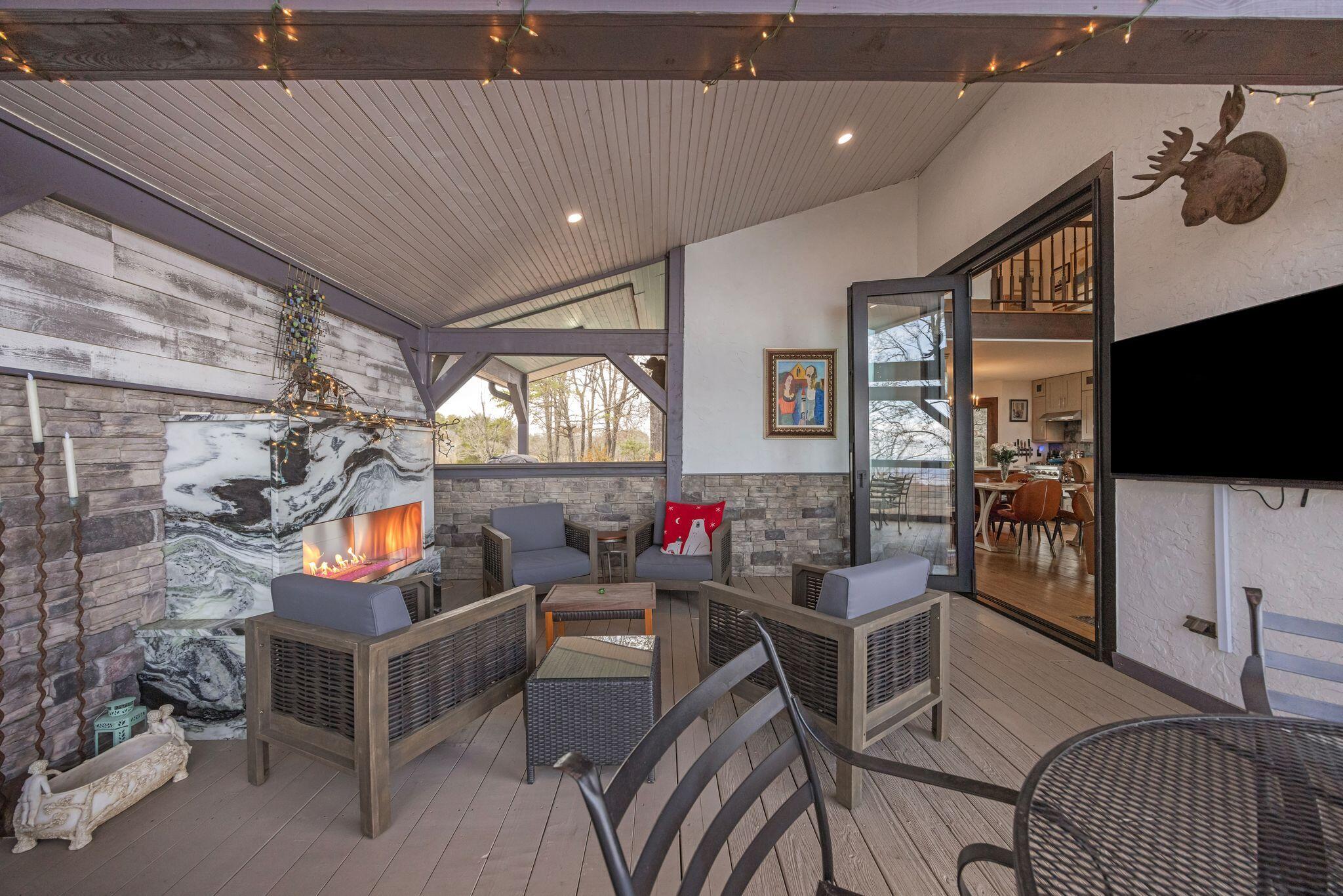 Rising Fawn, Georgia, 30738, United States, 2 Bedrooms Bedrooms, ,2 BathroomsBathrooms,Residential,For Sale,1995389