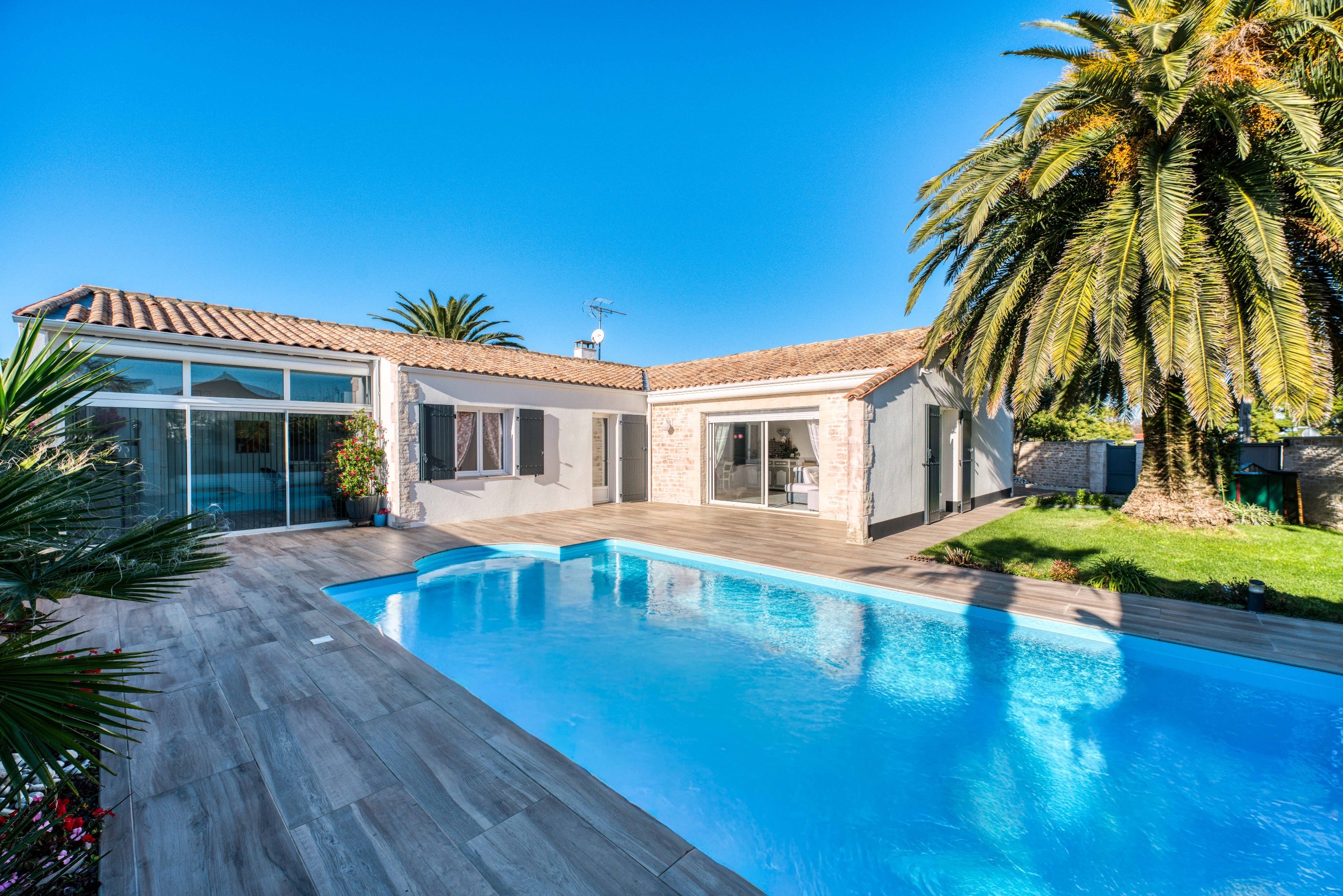  Villa with heated pool - 4 km from the Ocean - St-Pierre-d