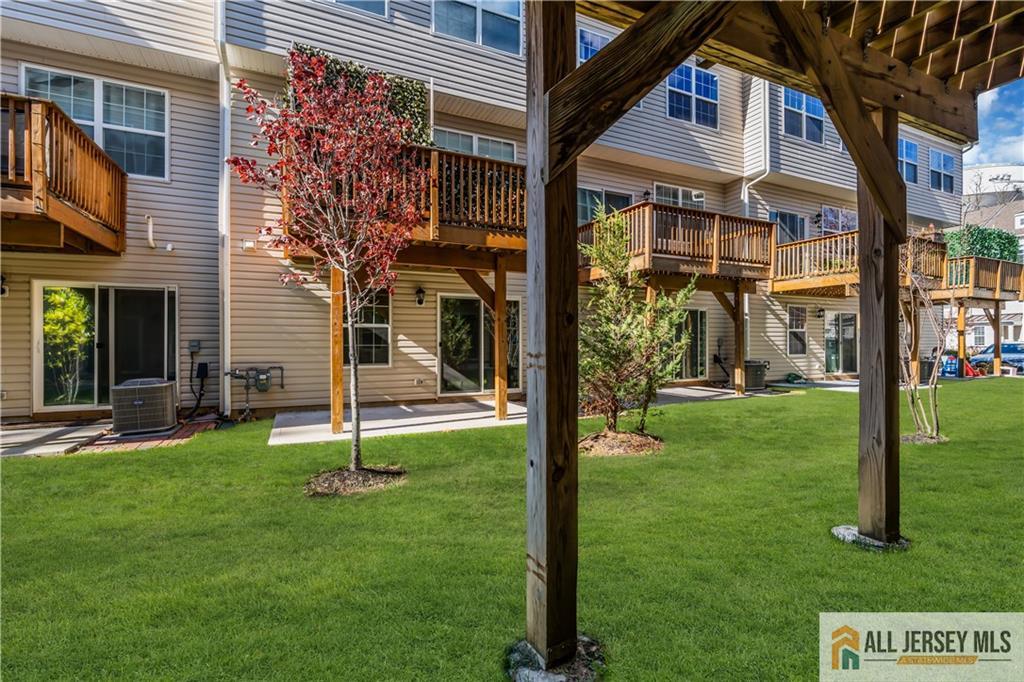 Jamesburg, New Jersey, 08831, United States, 3 Bedrooms Bedrooms, ,4 BathroomsBathrooms,Residential,For Sale,1987918