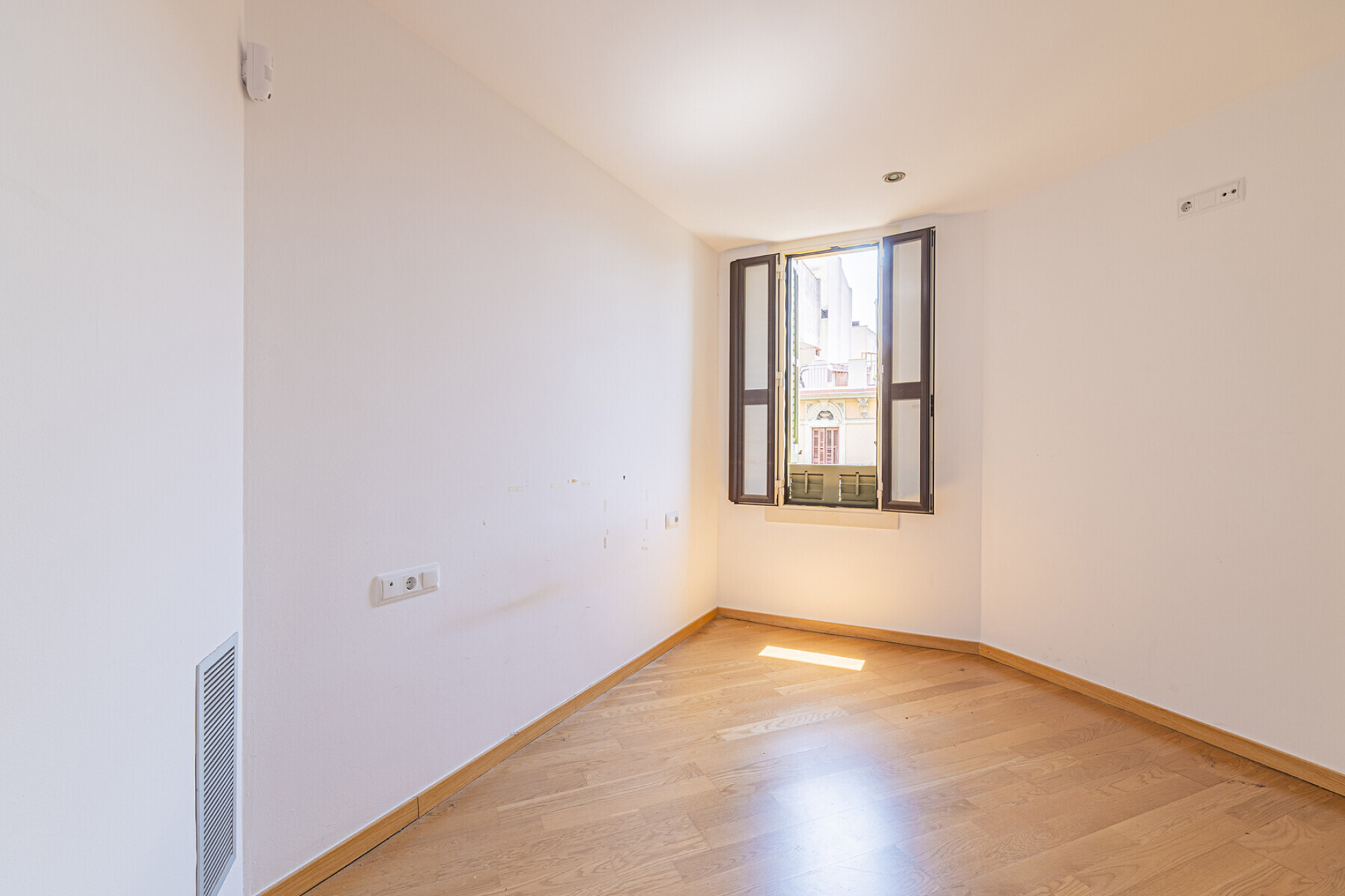  Bright top-floor apartment with a private terrace in Eixample - 物件實景