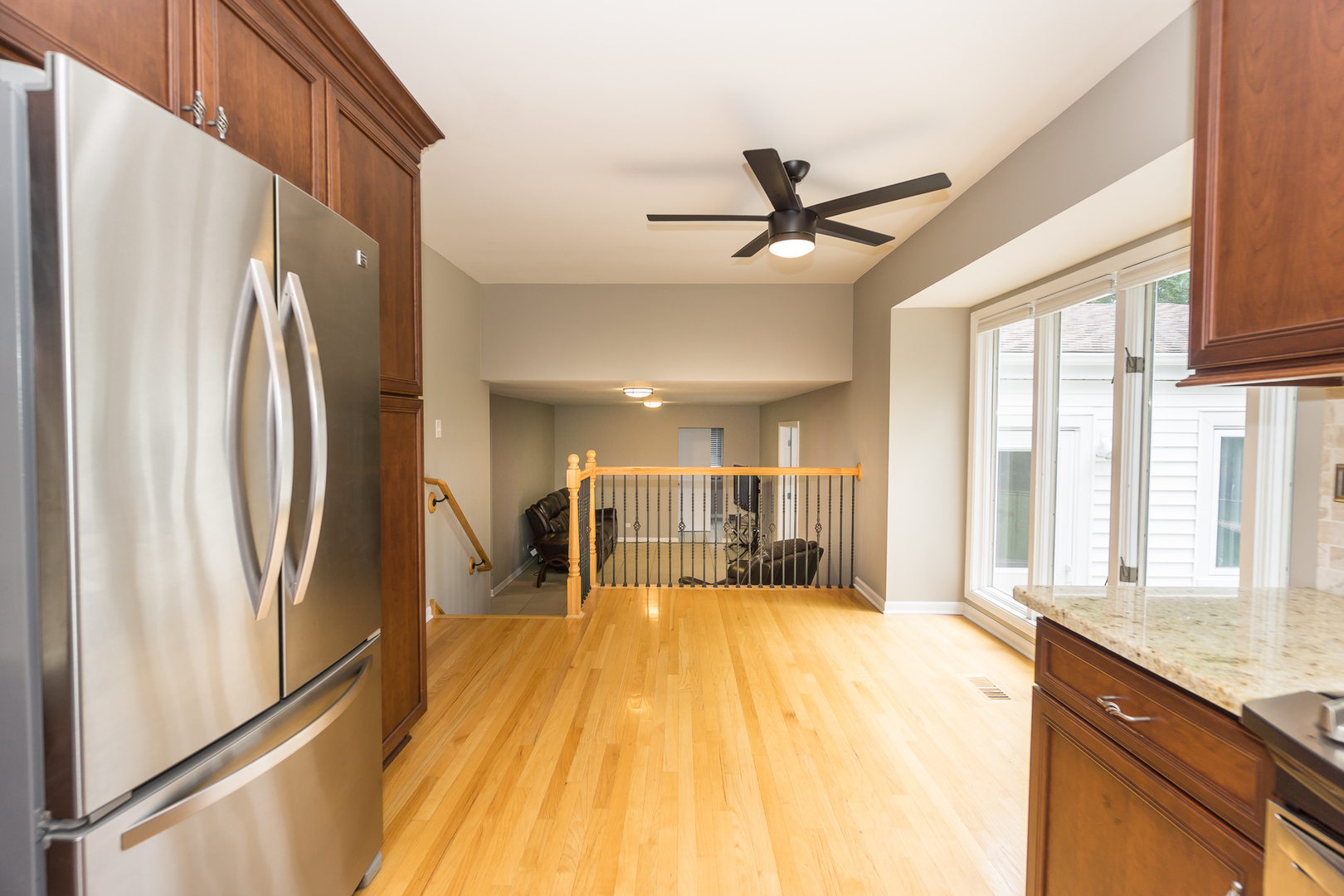 Arlington Heights, Illinois, 60005, United States, 5 Bedrooms Bedrooms, ,3 BathroomsBathrooms,Residential,For Sale,1921058