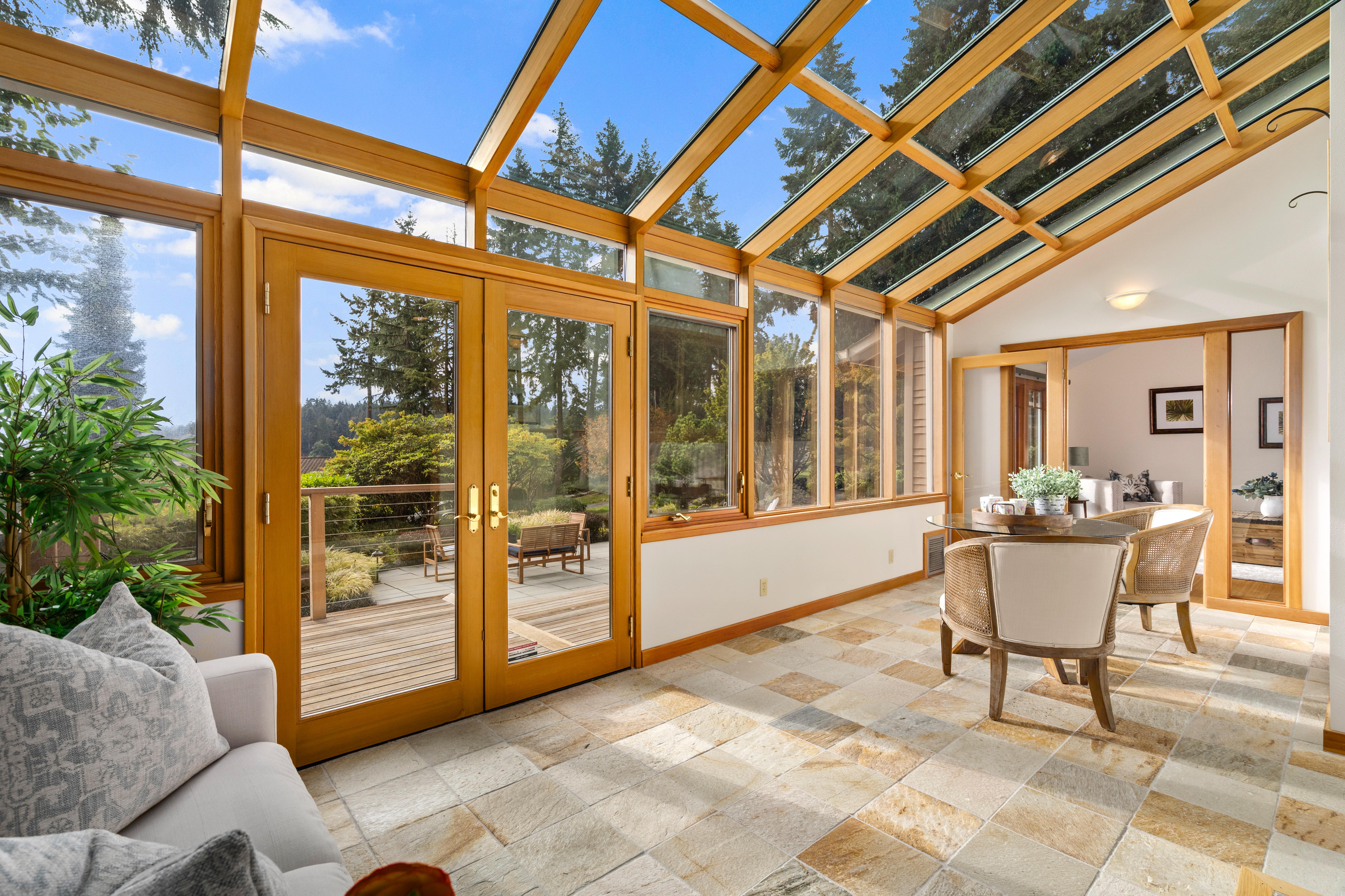  9796 NE Murden Cove Dr, Bainbridge Island, WA 98110 - 物件實景