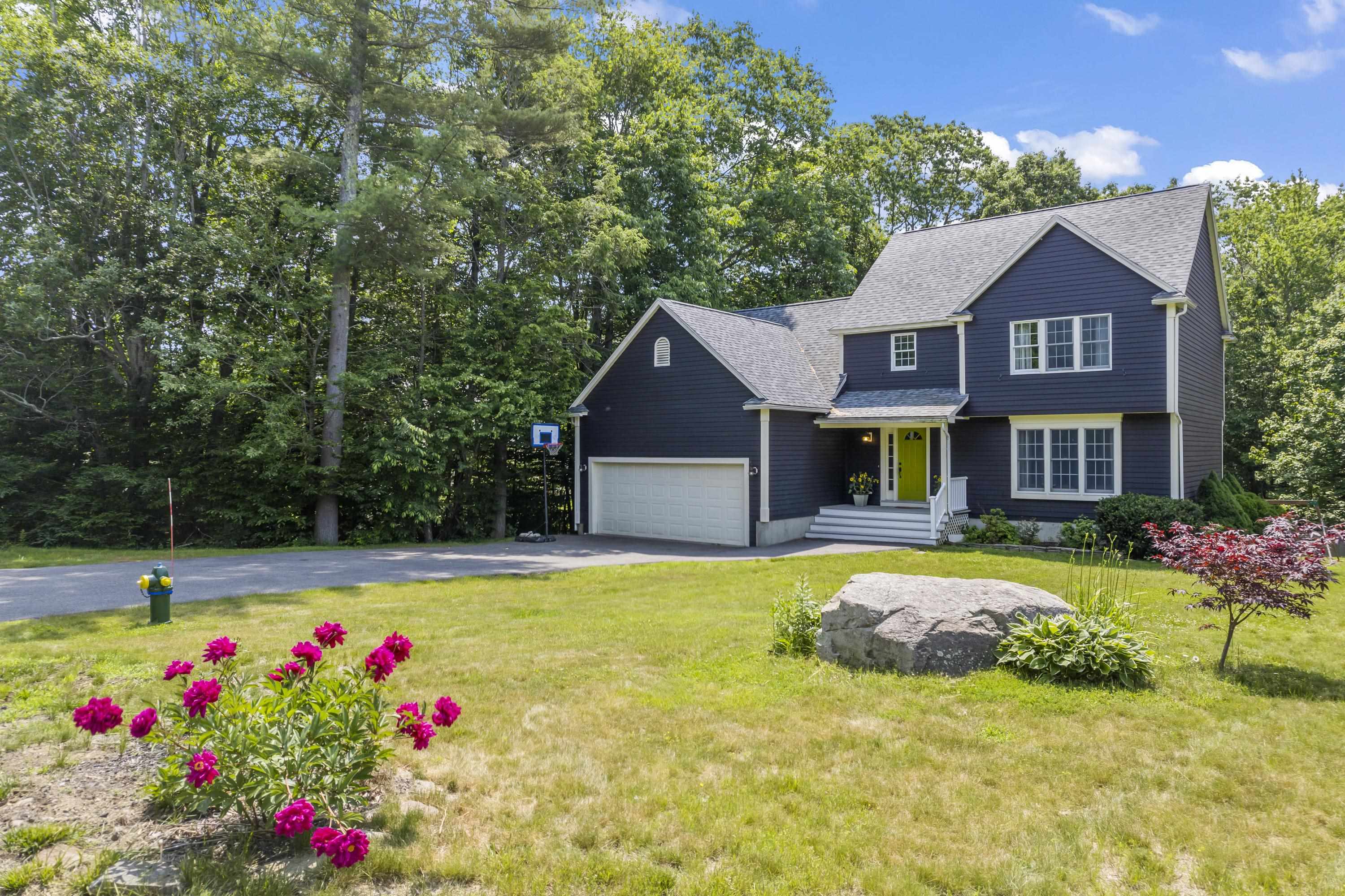 York, Maine, 03909, United States, 3 Bedrooms Bedrooms, ,4 BathroomsBathrooms,Residential,For Sale,1938259