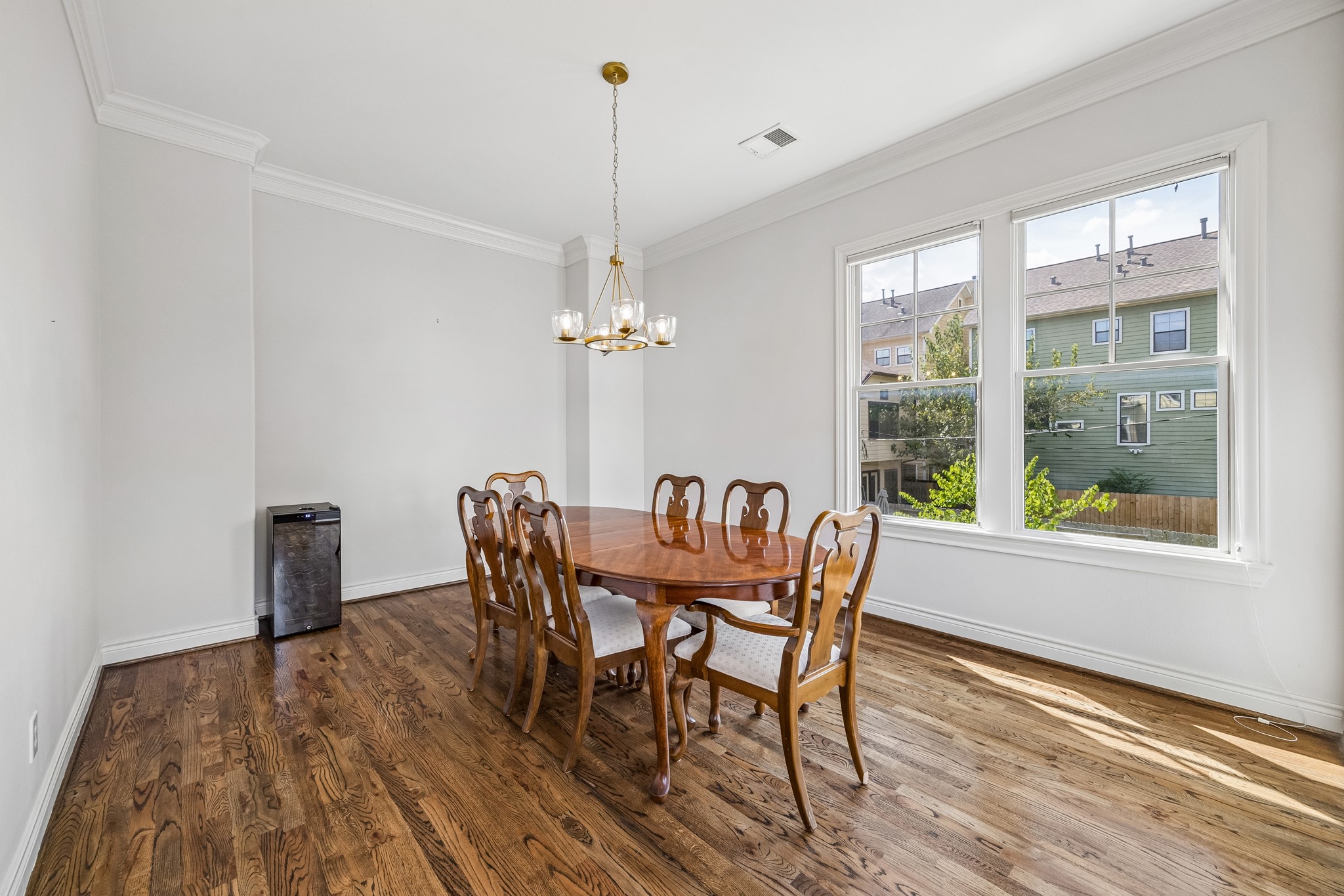  539 W 25th Street A - 物件實景