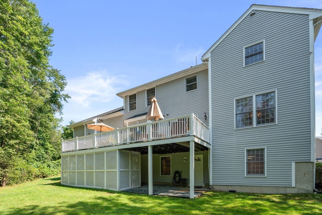Lynnfield, Massachusetts, 01940, United States, 4 Bedrooms Bedrooms, ,3 BathroomsBathrooms,Residential,For Sale,1900631