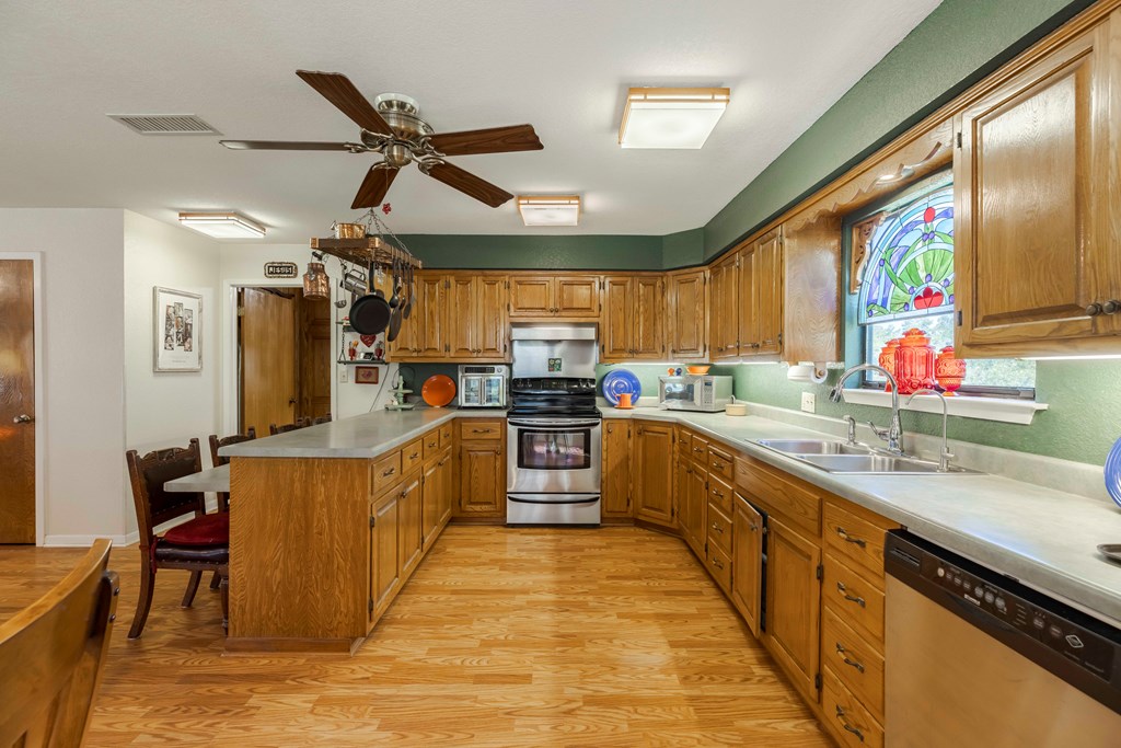 Fredericksburg, Texas, 78624, United States, ,Land,For Sale,1979796