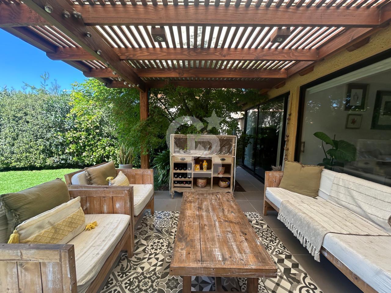 Lo Barnechea, Chile, 5 Bedrooms Bedrooms, ,4 BathroomsBathrooms,Residential,For Sale,1966346