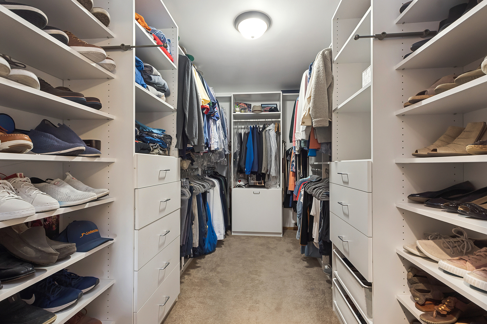 Orland Park, Illinois, 60467, United States, 4 Bedrooms Bedrooms, ,5 BathroomsBathrooms,Residential,For Sale,1987350