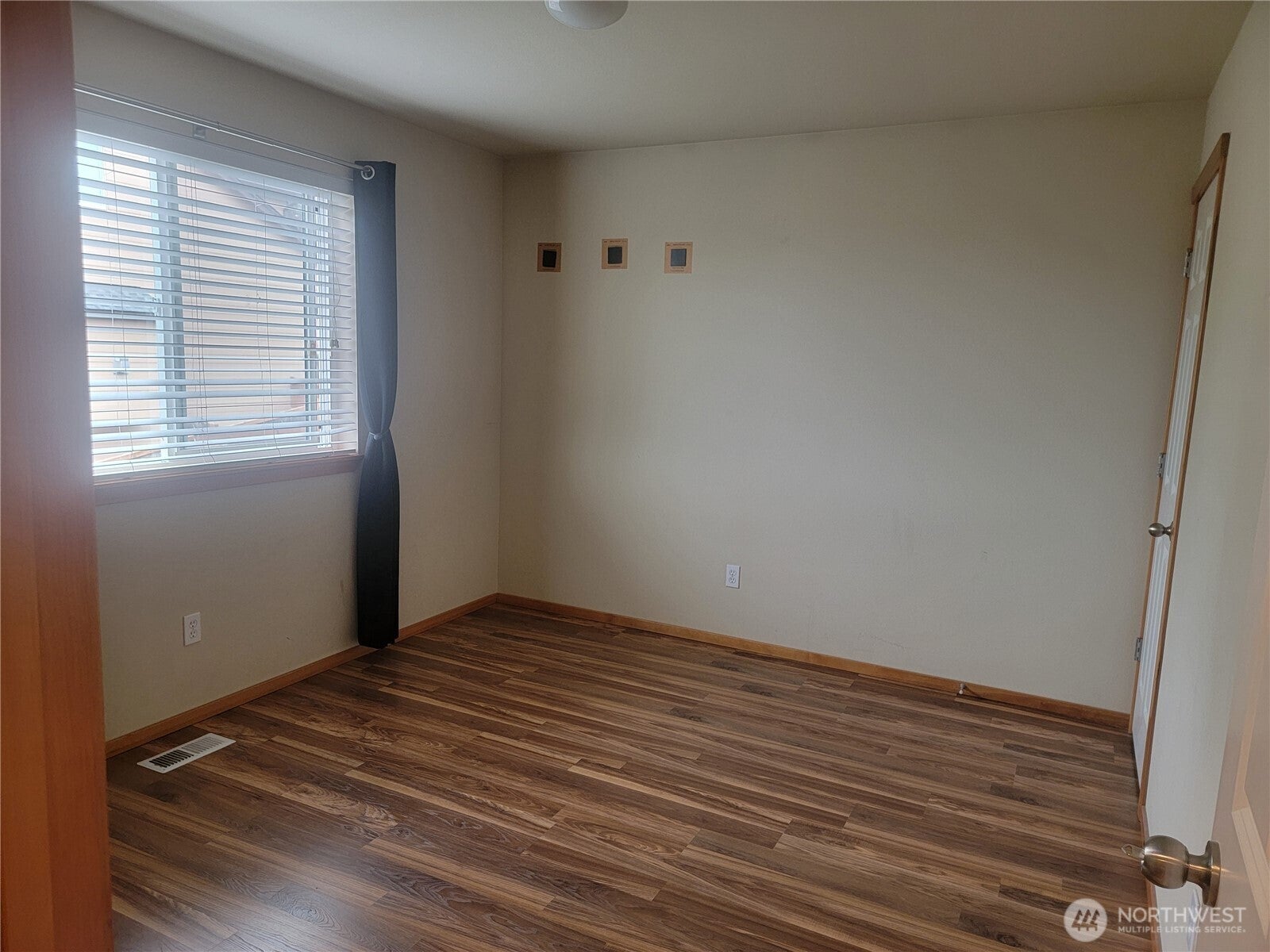 Marysville, Washington, 98270, United States, 4 Bedrooms Bedrooms, ,3 BathroomsBathrooms,Residential,For Sale,1936976